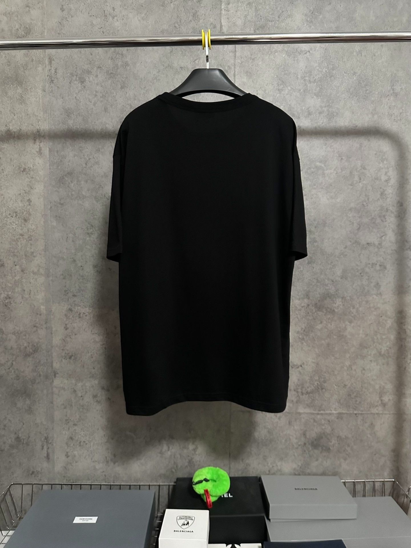 Dior DIOR Rainbow Logo Short-Sleeve T-Shirt Size US XL / EU 56 / 4 - 4 Thumbnail
