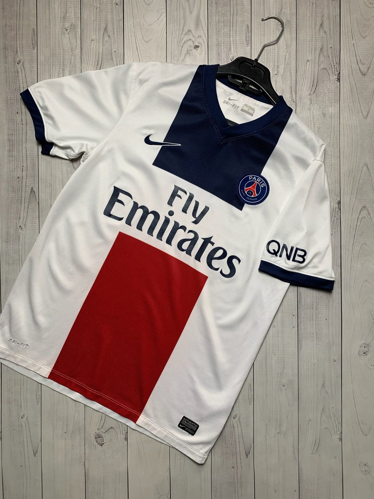 Vintage Vintage Nike soccer jersey Paris PSG size M Size US M / EU 48-50 / 2 - 1 Thumbnail