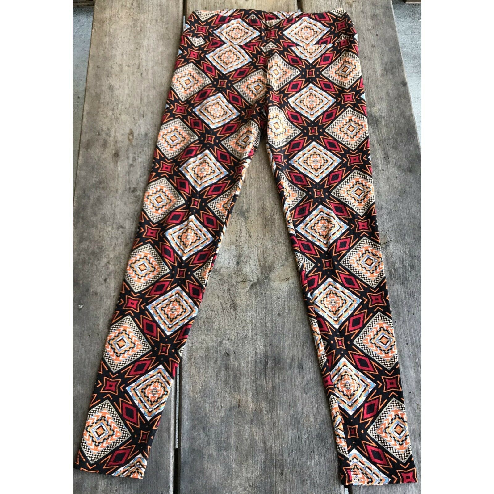 Other LuLaRoe Patterned Leggings Red Orange Black One Size Buttery Size 30" / US 8 / IT 44 - 3 Thumbnail