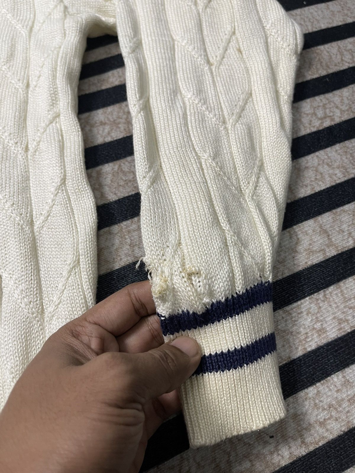 Celine 90s CELINE SULKY CARRIAGE EMBROIDERED GOLD BUTTON CARDIGAN Size US L / EU 52-54 / 3 - 8 Thumbnail