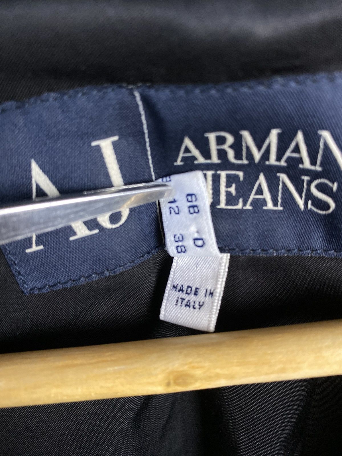 Armani 1990s ARCHIVE ARMANI BLAZER JACKET Size M / US 6-8 / IT 42-44 - 11 Thumbnail