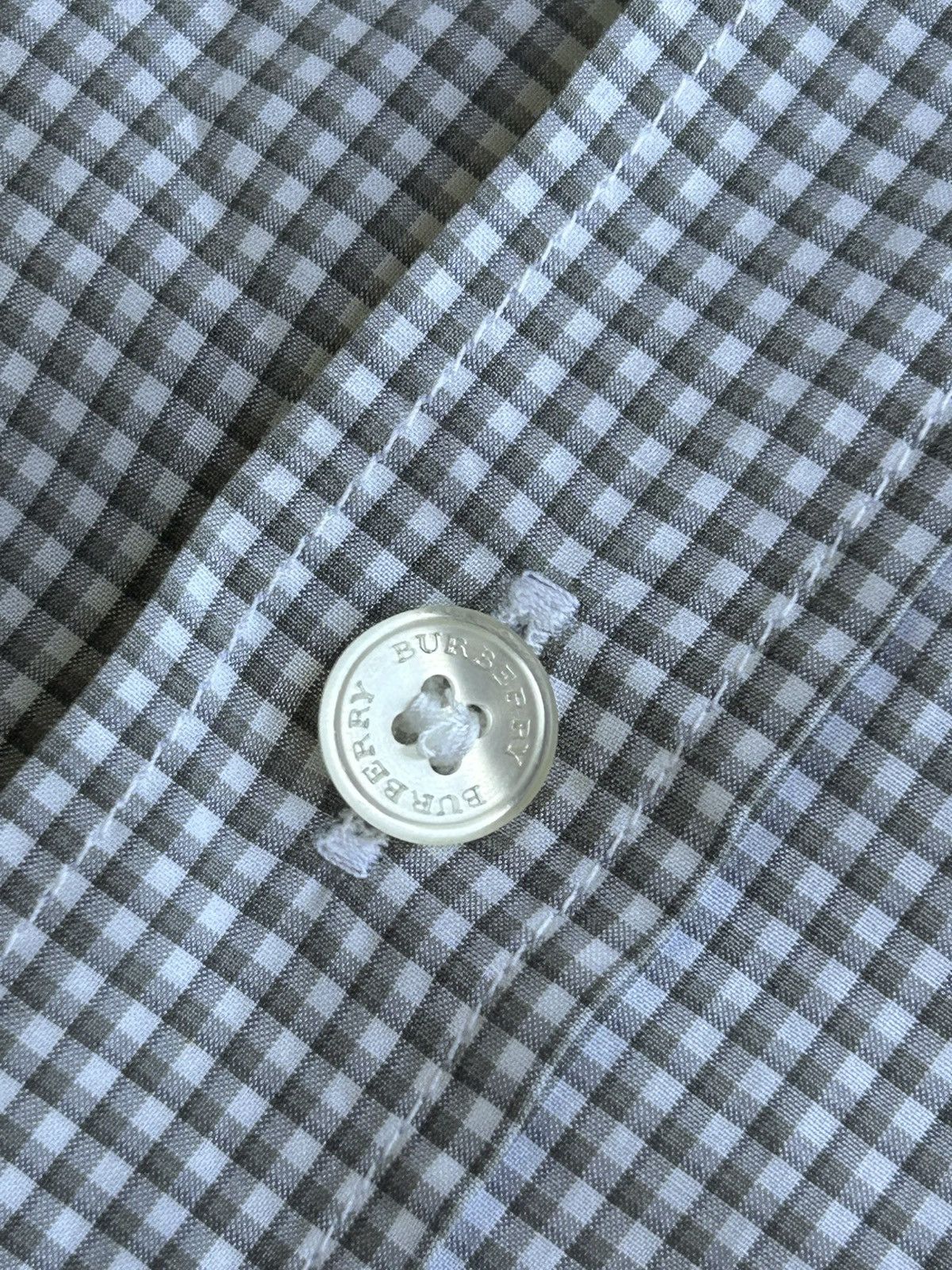 Burberry White and grey burberry button up shirt Size US L / EU 52-54 / 3 - 4 Thumbnail