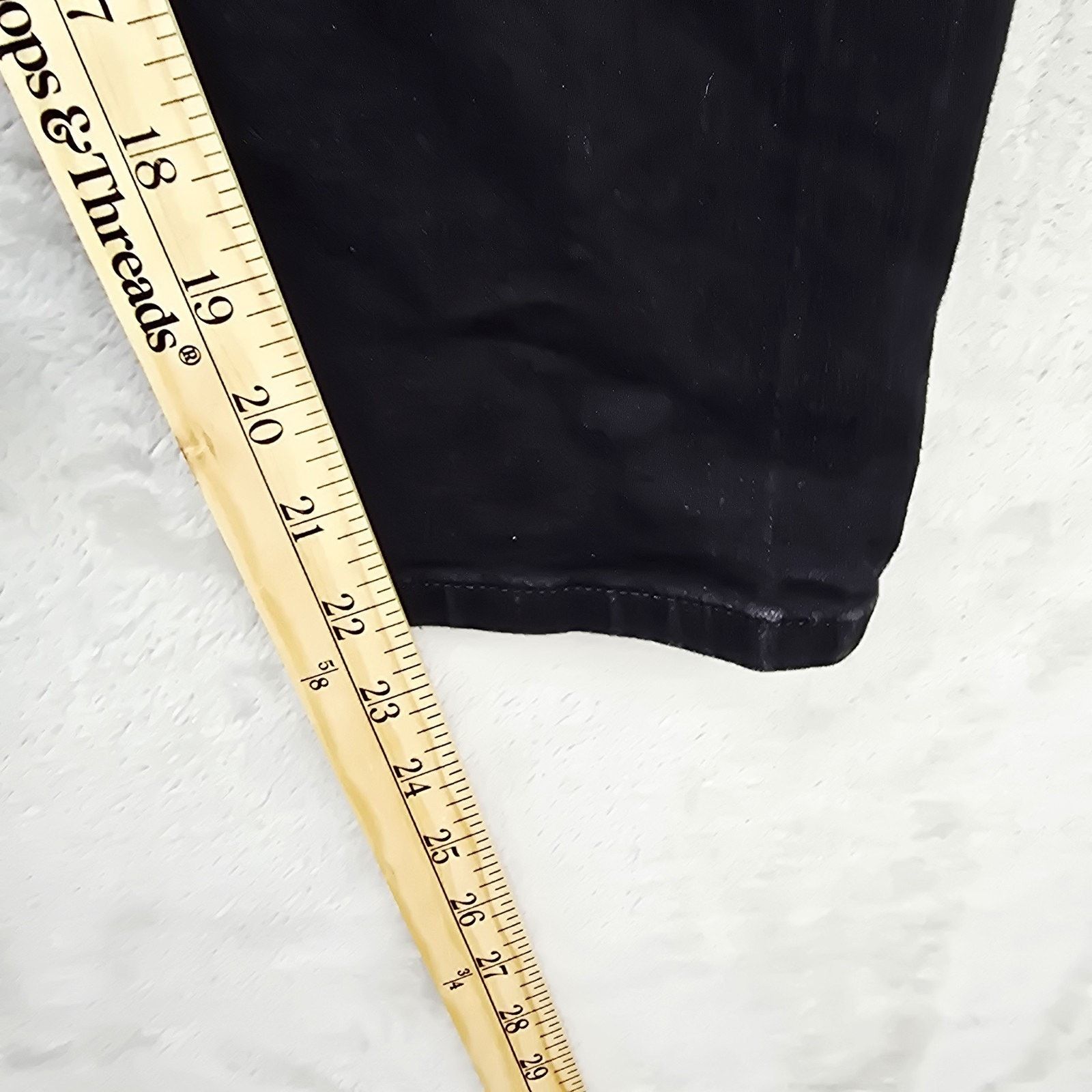 Juicy Couture Juicy Couture Capri Jeans Women Size 8 Black Strech 30x22 Size 30" / US 8 / IT 44 - 11 Thumbnail