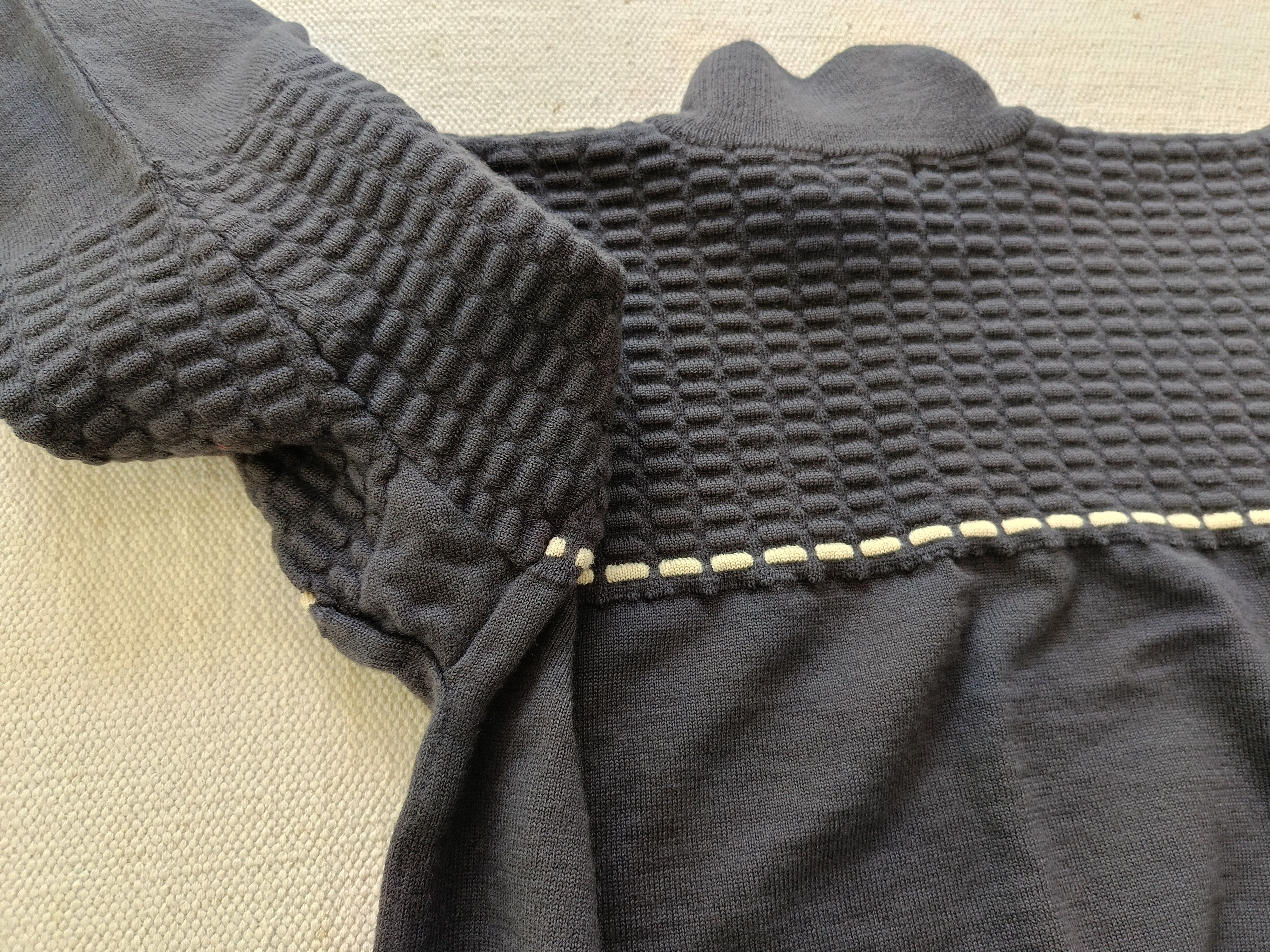 Issey Miyake Issey Miyake Japan 90s wool gray turtle neck sweater medium Size US S / EU 44-46 / 1 - 16 Thumbnail