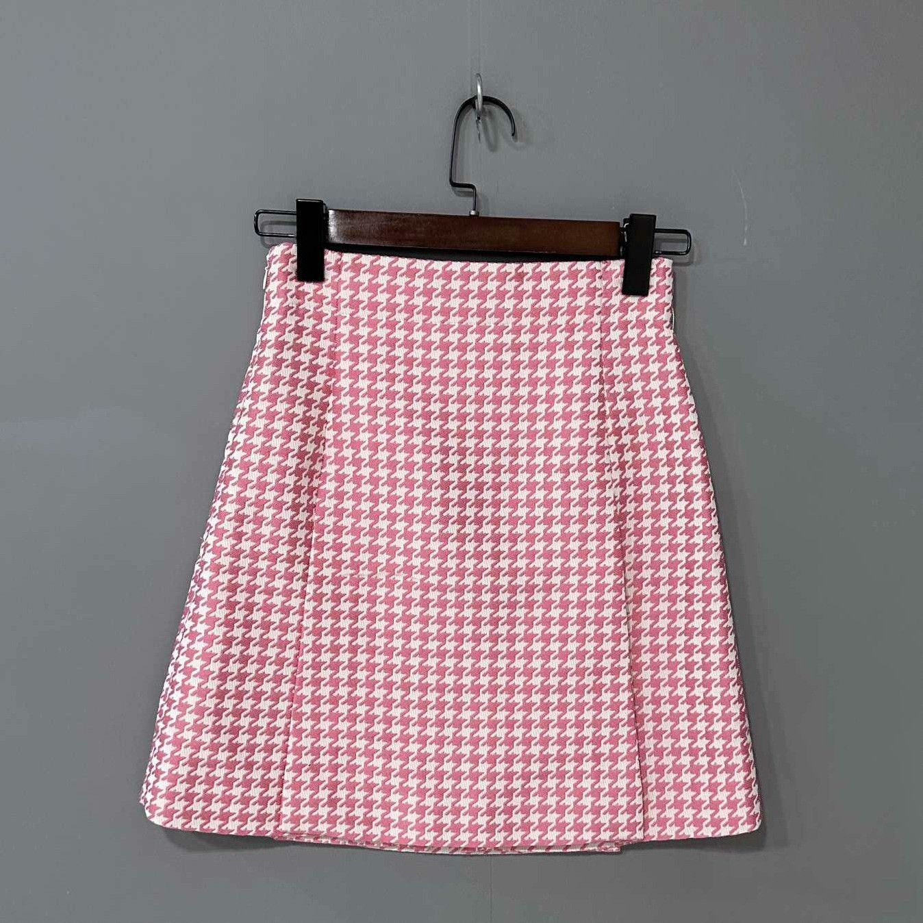 Dior Dior Skirt 26 Women Size 26" / US 2 / IT 38 - 1 Thumbnail