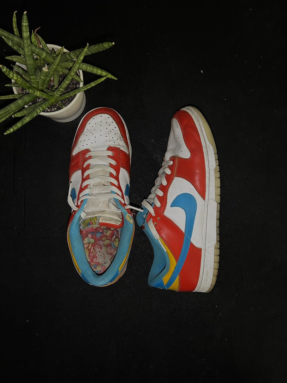 Nike Nike x LeBron James Dunk Low "Fruity Pebbles" Size US 11.5 / EU 44-45 - 2 Thumbnail