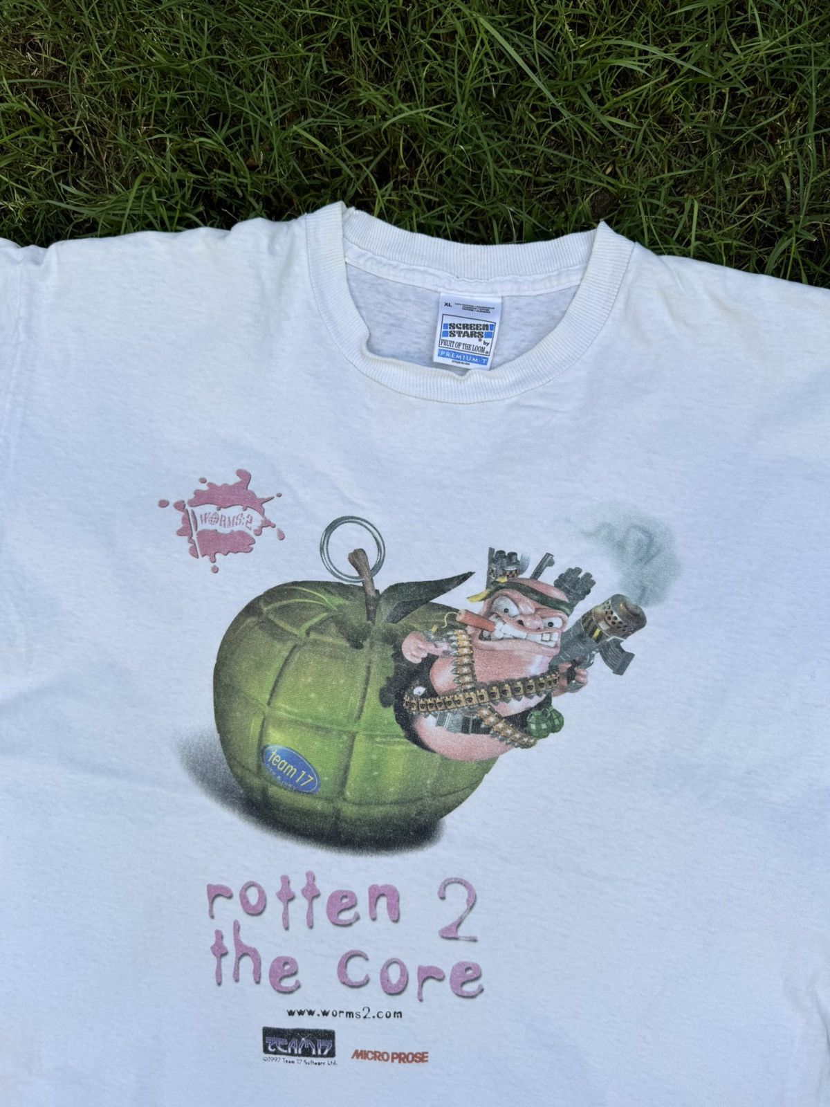 Vintage Vintage 1997s Worms Rotten 2 Micro Prose Game T-Shirt Size US XL / EU 56 / 4 - 4 Thumbnail
