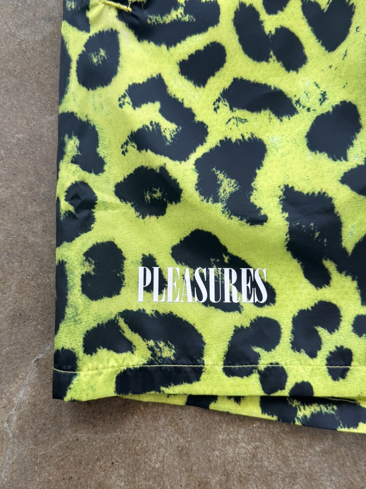 Pleasures Pleasures Leopard Running Short Lime 2XL Size US 38 / EU 54 - 4 Thumbnail