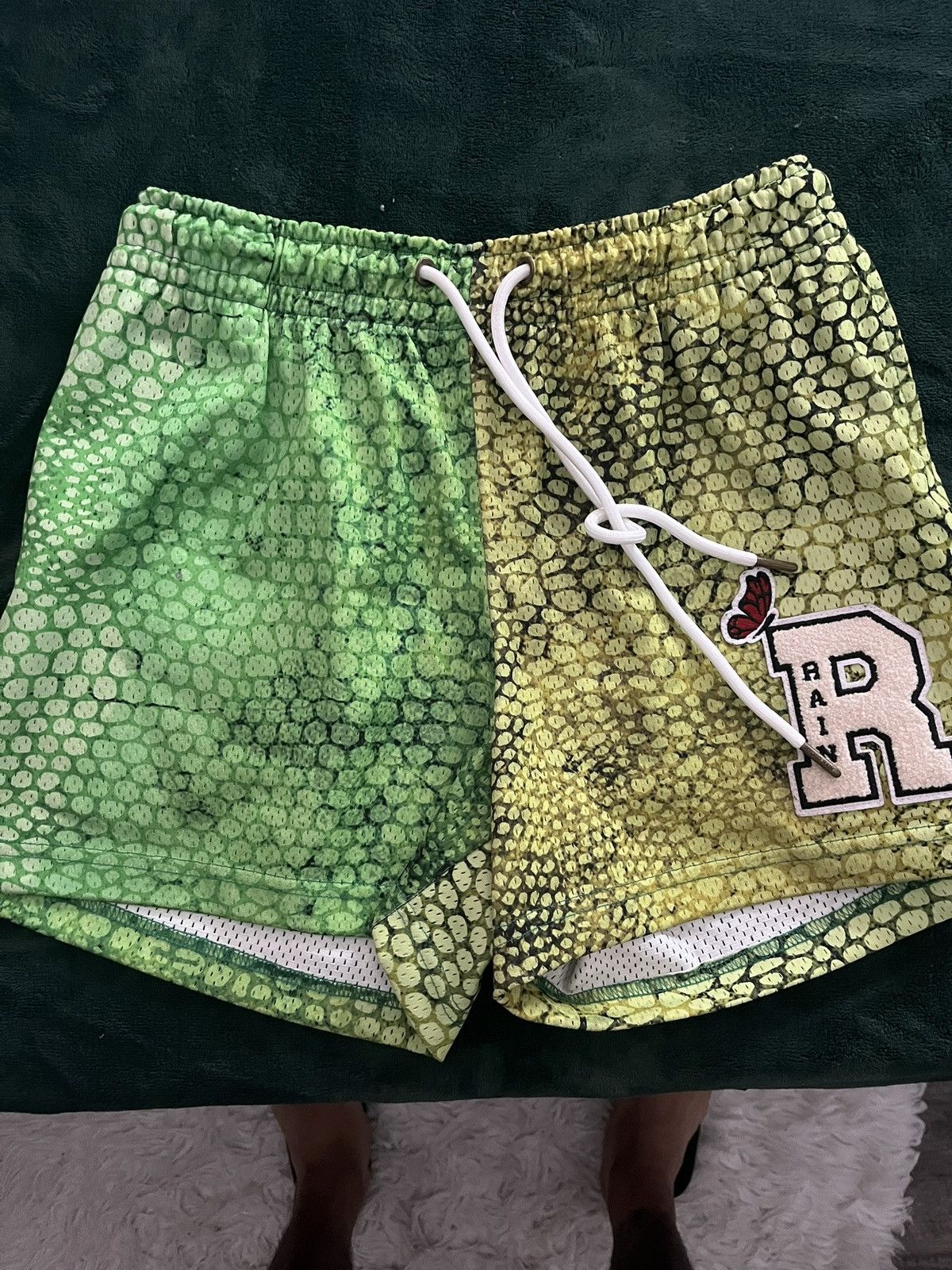Ryoko Rain RyokoRain Grinch shorts size M Size US 32 / EU 48 - 1 Thumbnail