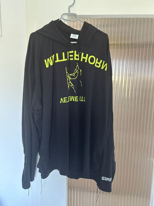 Vetements sale matterhorn hoodie