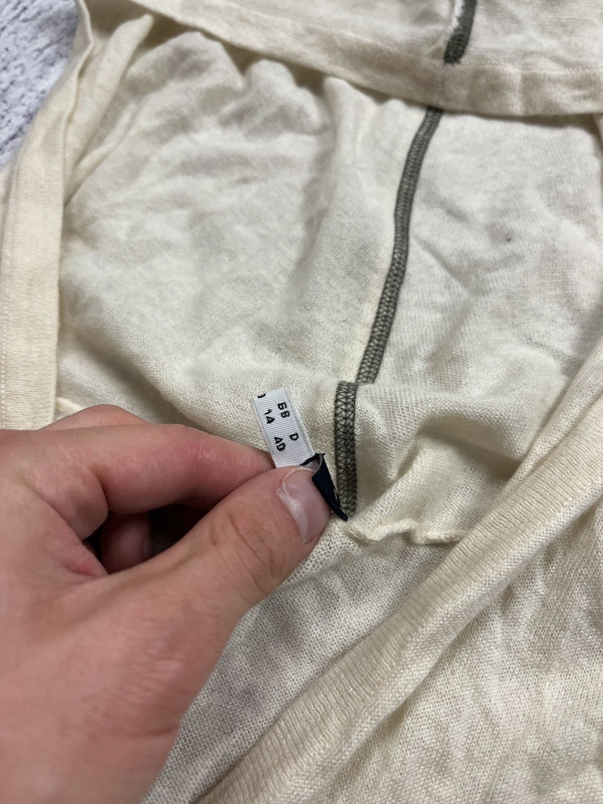 Giorgio Armani Vintage Armani Jeans Cashmere Avant Garde Hoodie Japanese Size M / US 6-8 / IT 42-44 - 8 Thumbnail