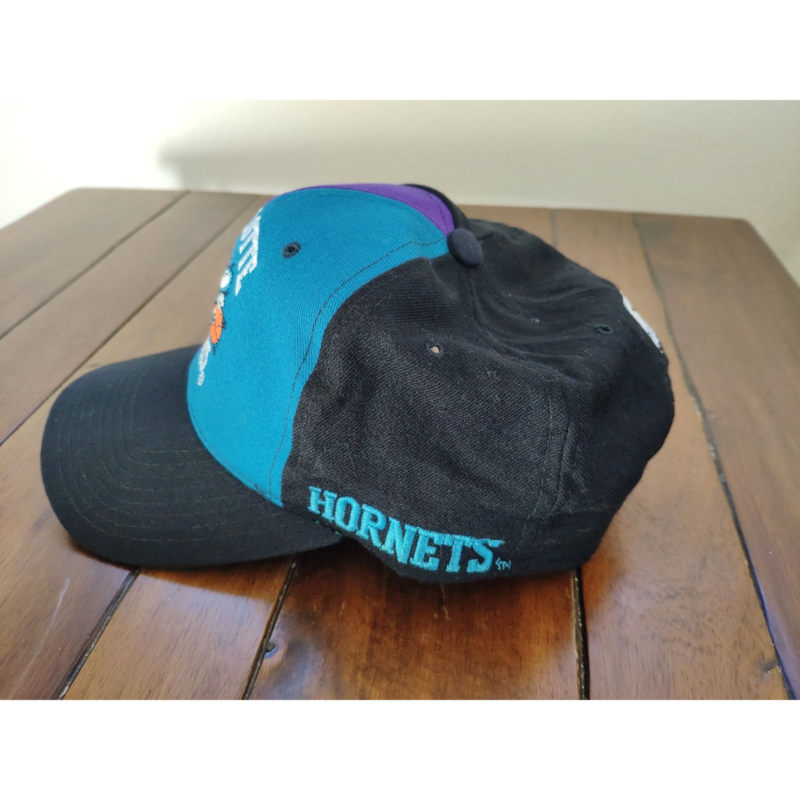 Starter Vintage Charlotte Hornets Starter Snapback Hat Size ONE SIZE - 4 Thumbnail