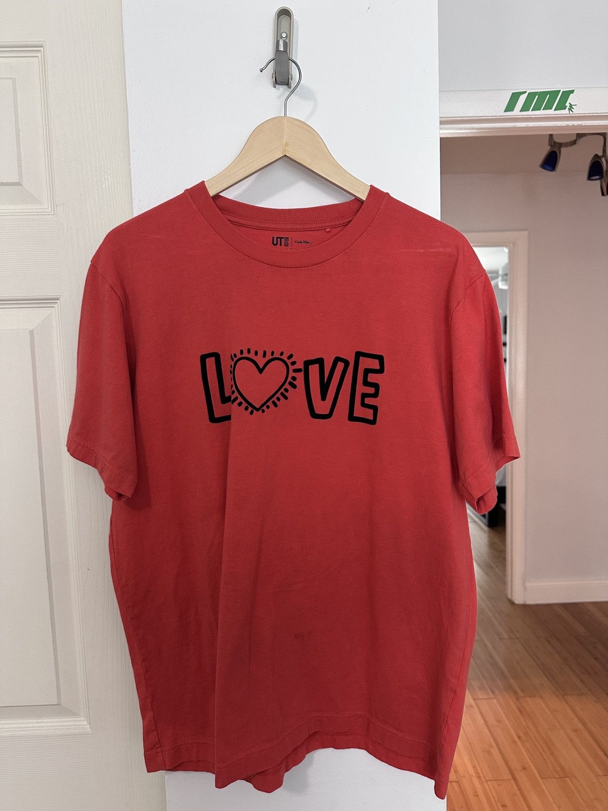 Uniqlo Keith harring love tee Size US L / EU 52-54 / 3 - 1 Thumbnail
