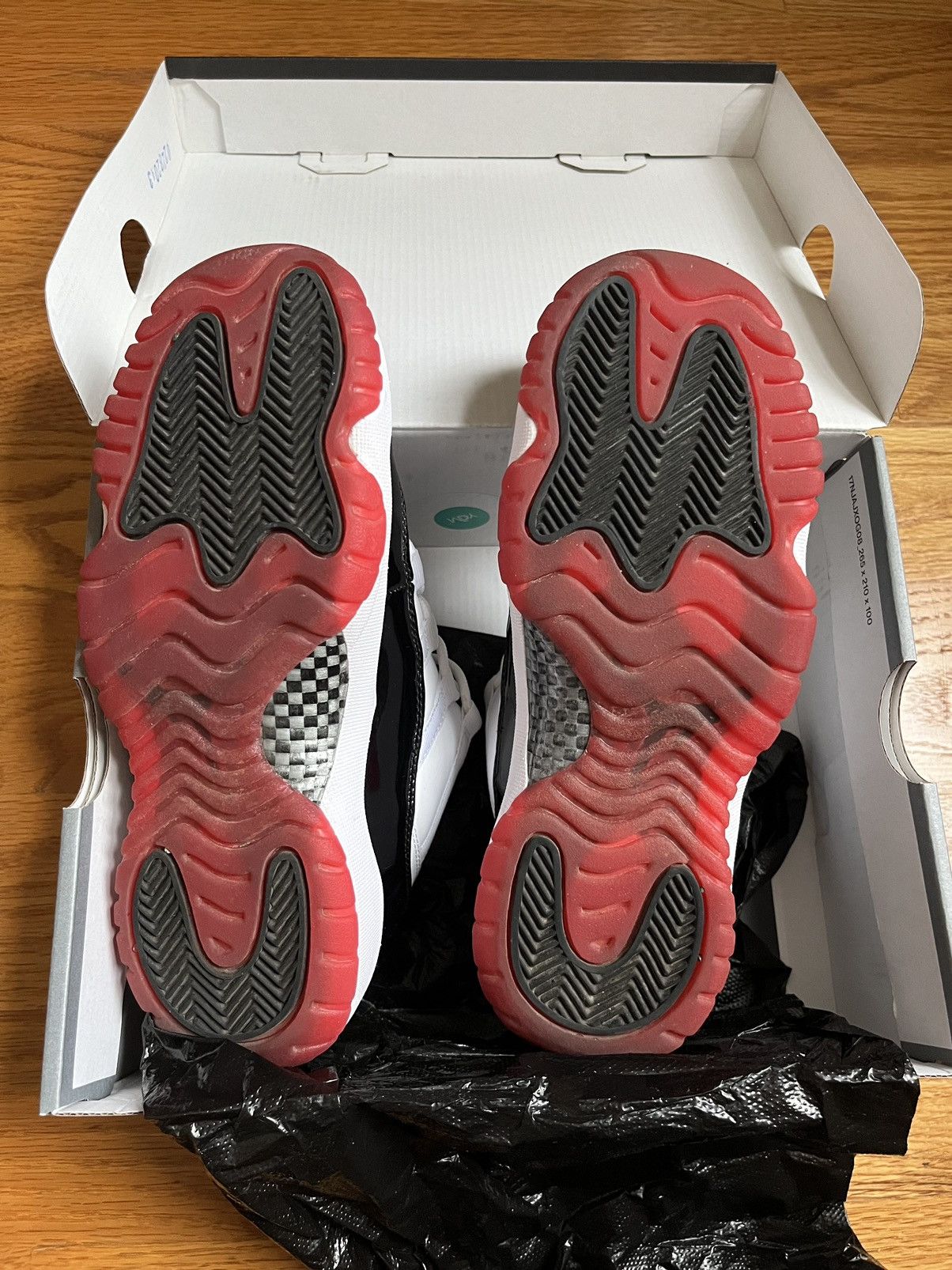 Jordan Brand × Nike Concord Bred Jordan 11s Size US 5 / IT 35 - 3 Thumbnail