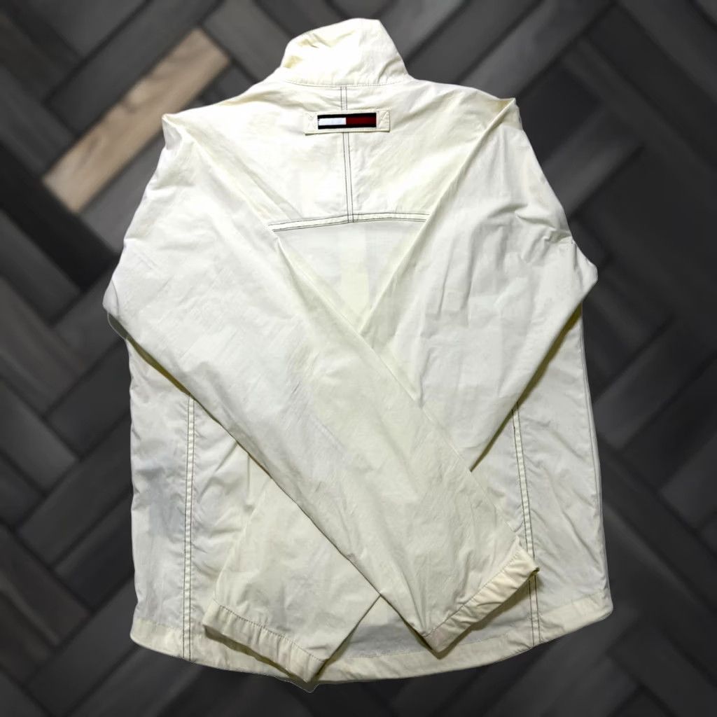 Tommy Hilfiger Tommy Hilfiger Men'S Lightweight Active Water Resistant Hooded Rain Jacket - S (White) Size US S / EU 44-46 / 1 - 1 Thumbnail