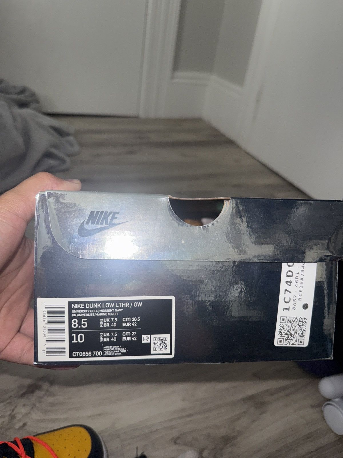 Nike × Off-White Nike X Offwhite Dunk Low University Gold Size US 8.5 / EU 41-42 - 8 Thumbnail