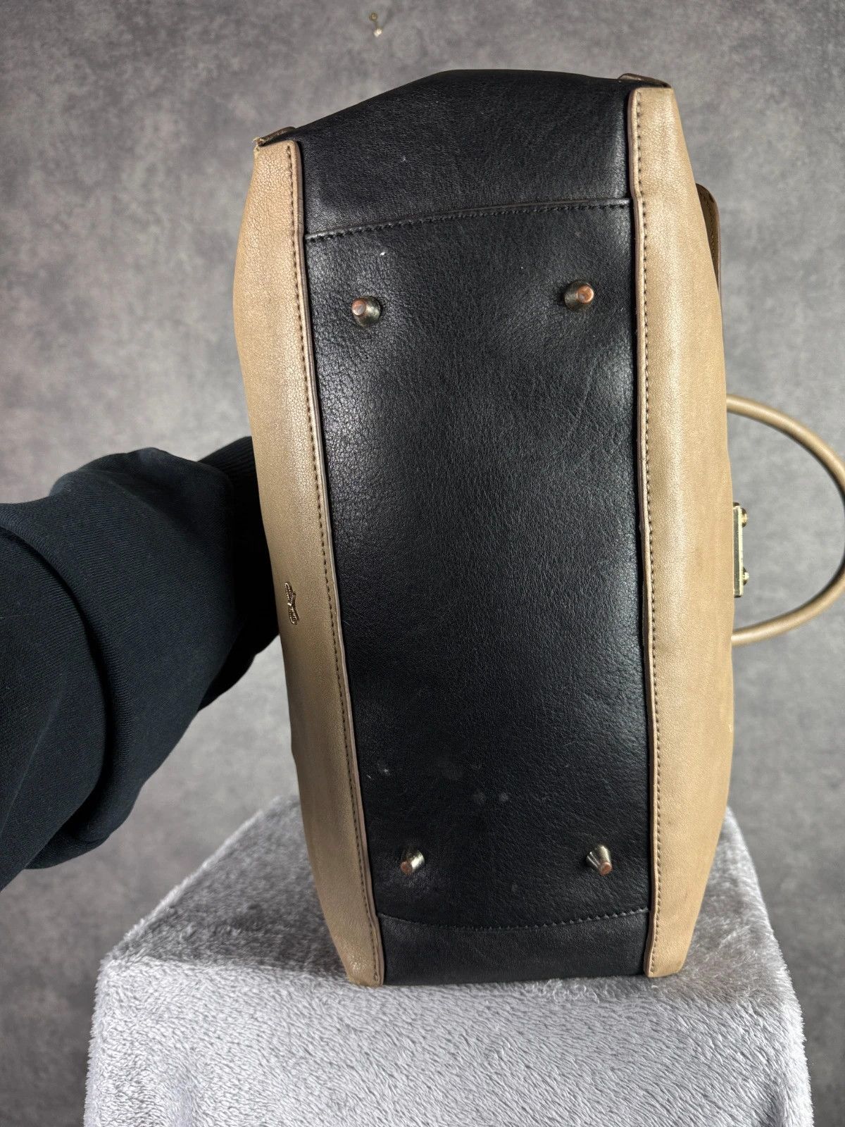 Anya Hindmarch Anya Hindmarch Leather Handbag Brown Black Logo Lock Size ONE SIZE - 11 Thumbnail