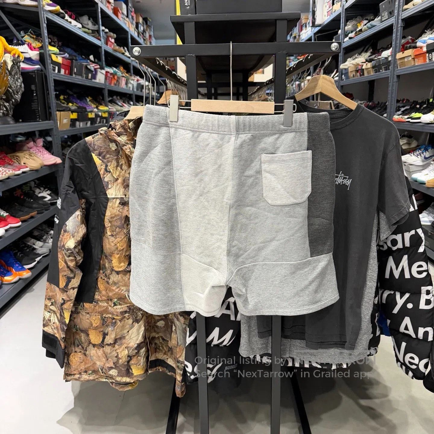 Valentino Valentino SS22 Logo Print Gray Shorts. Size US 34 / EU 50 - 2 Thumbnail