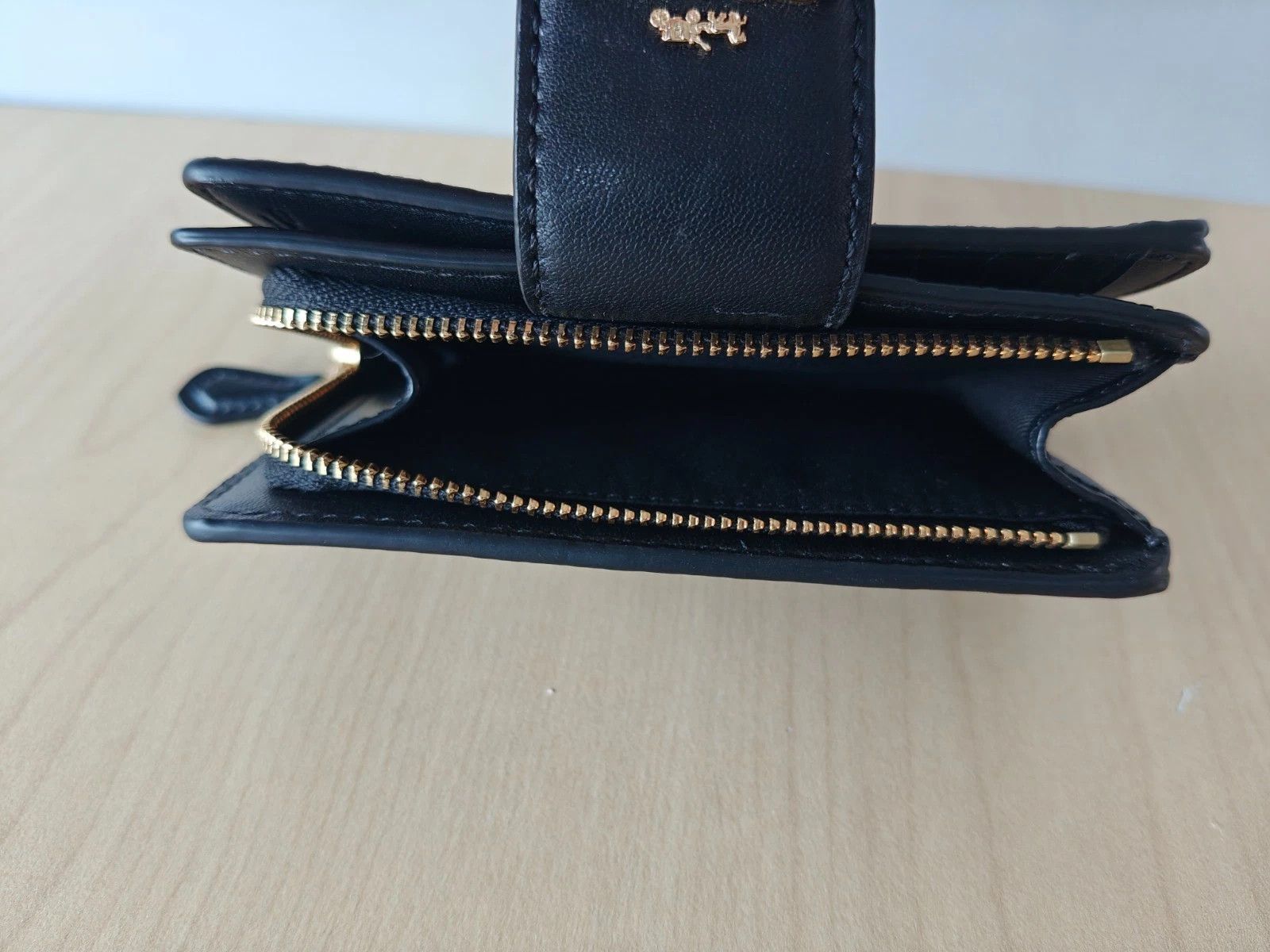 Coach Coach Medium Corner Zip Wallet In Signature T/1016 Size ONE SIZE - 9 Thumbnail