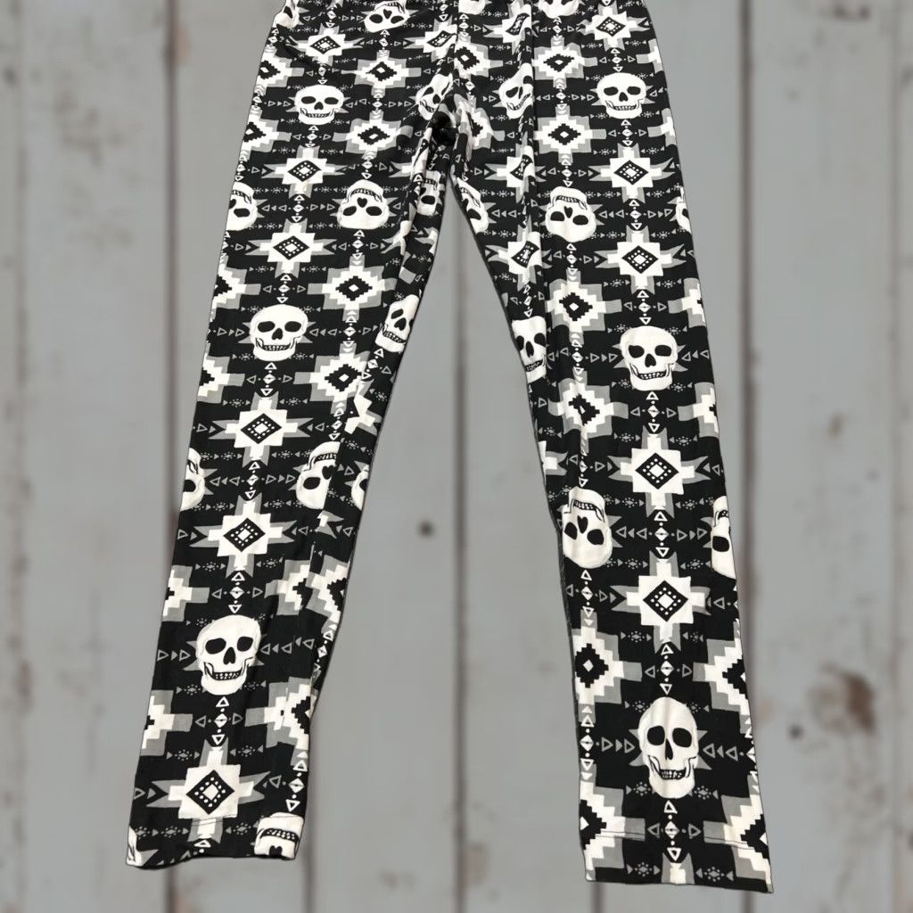 Vintage No Boundaries Women's Leggings Capri High Waist Skull Print Cotton Blend Large 11-13 Black Size 36" / US 14 / IT 50 - 1 Thumbnail