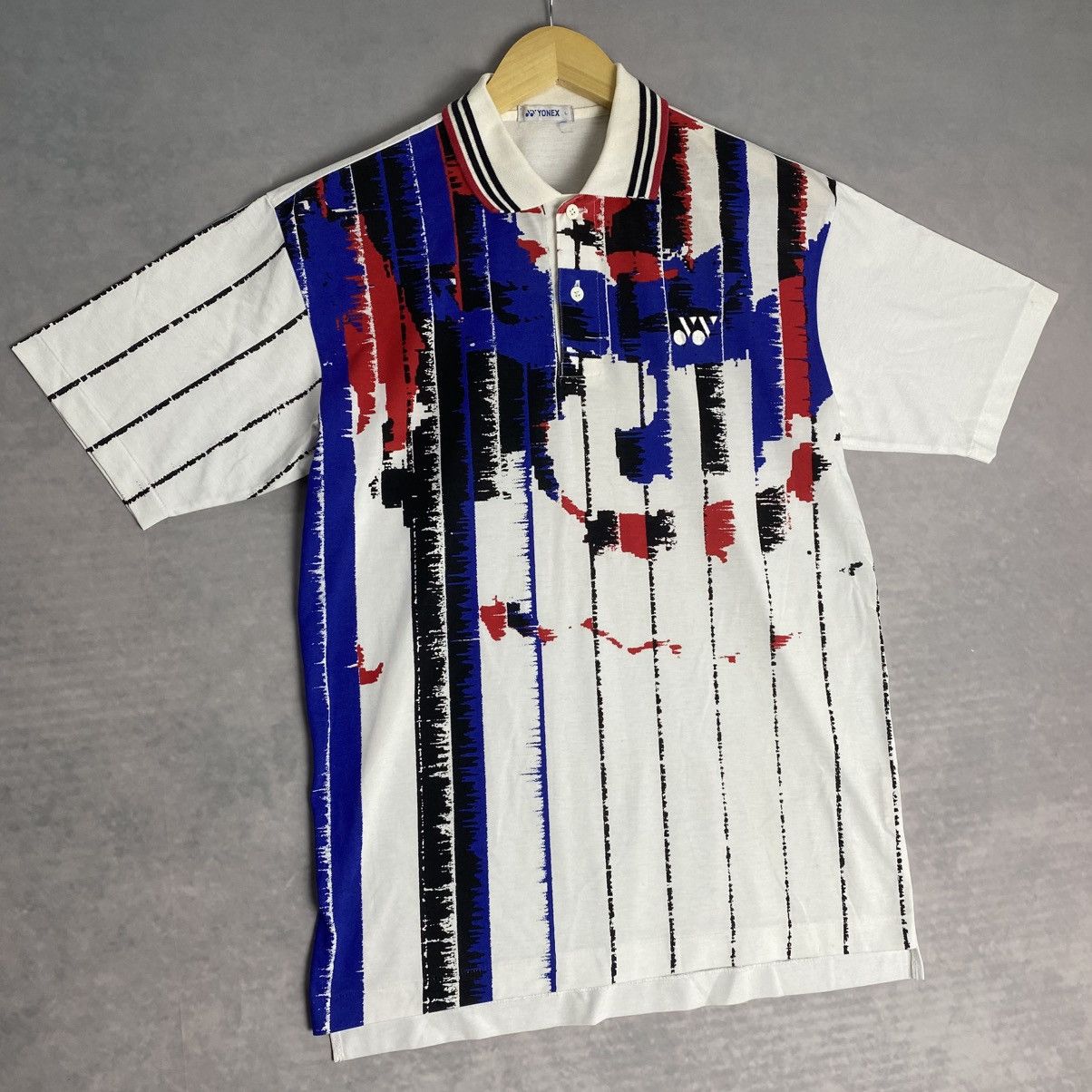 Japanese Brand Beautiful Vintage 90s Yonex shirt Size US L / EU 52-54 / 3 - 1 Thumbnail