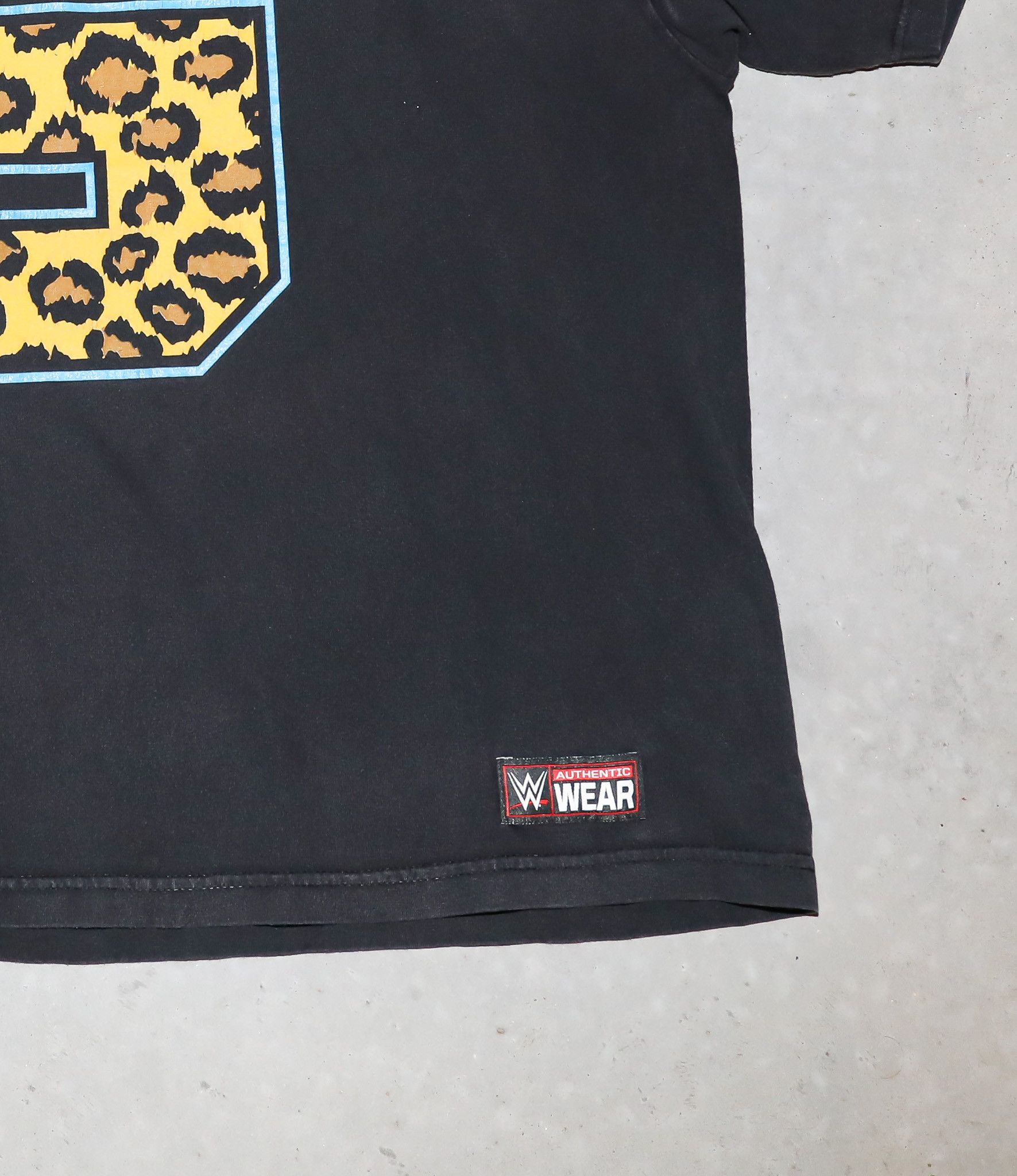 WWE Vintage WWE Enzo & Big Cass Graphic T-Shirt Mens 3XL Size US XXL / EU 58 / 5 - 2 Thumbnail