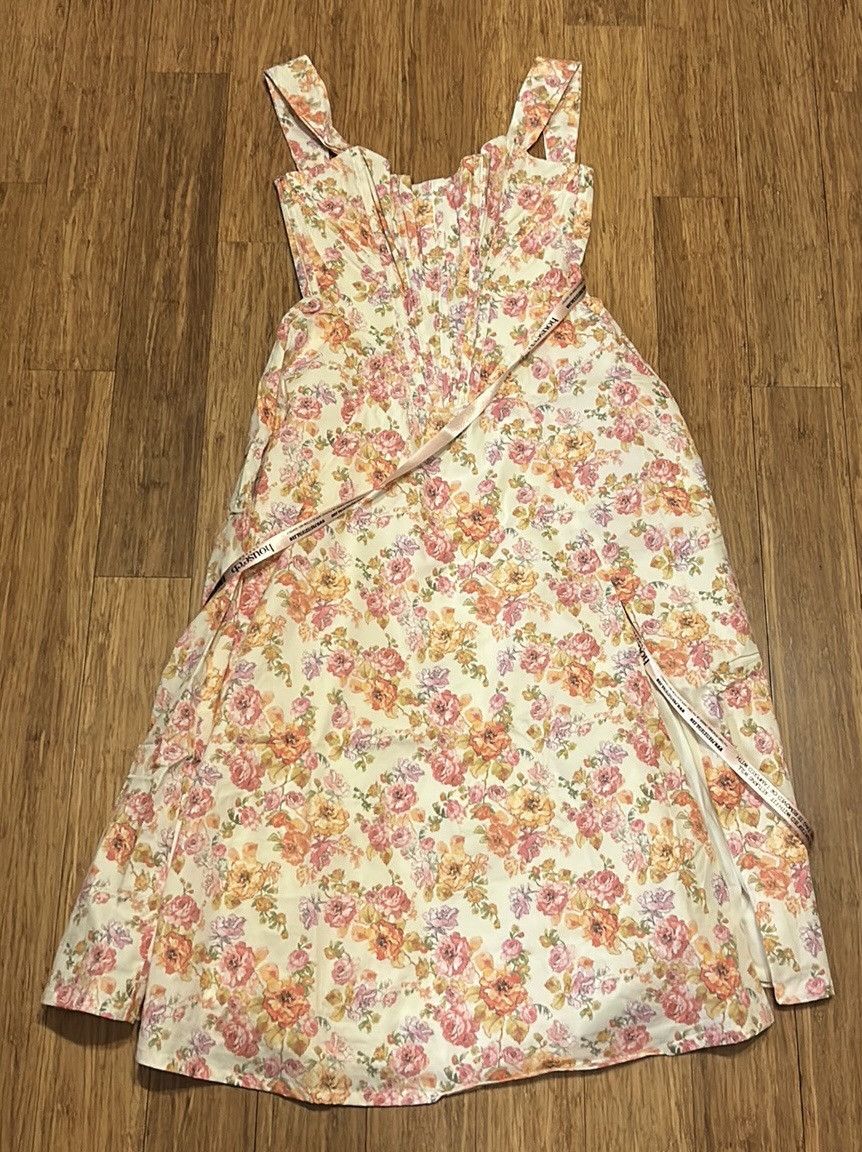 House of CB House of CB Saria Ivory Print Floral Midi Sundress size M Size M / US 6-8 / IT 42-44 - 6 Thumbnail