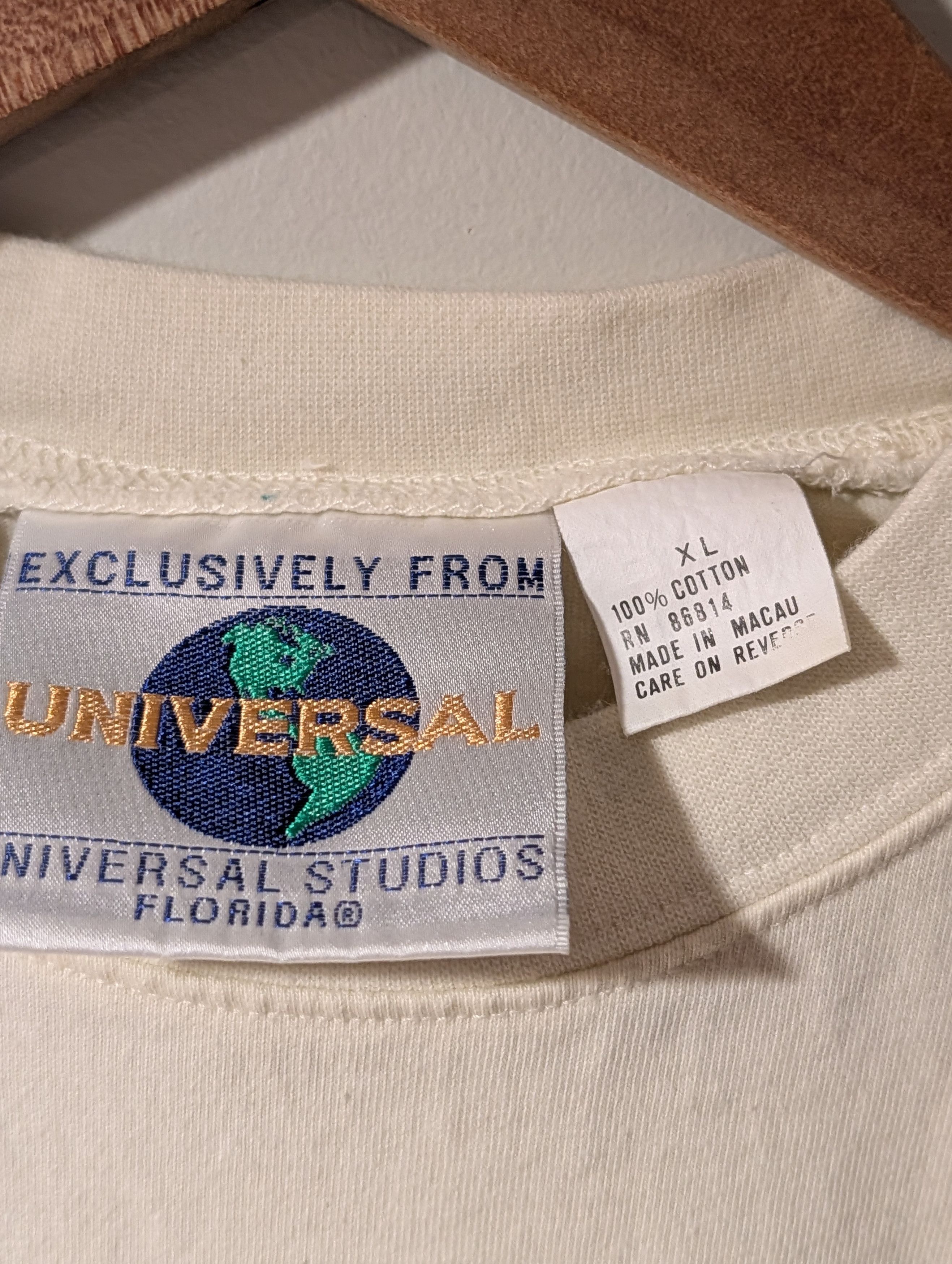 Universal Studios Vintage 1994 Universal Studios Films Movie Amusement T-Shirt Size US XL / EU 56 / 4 - 3 Thumbnail