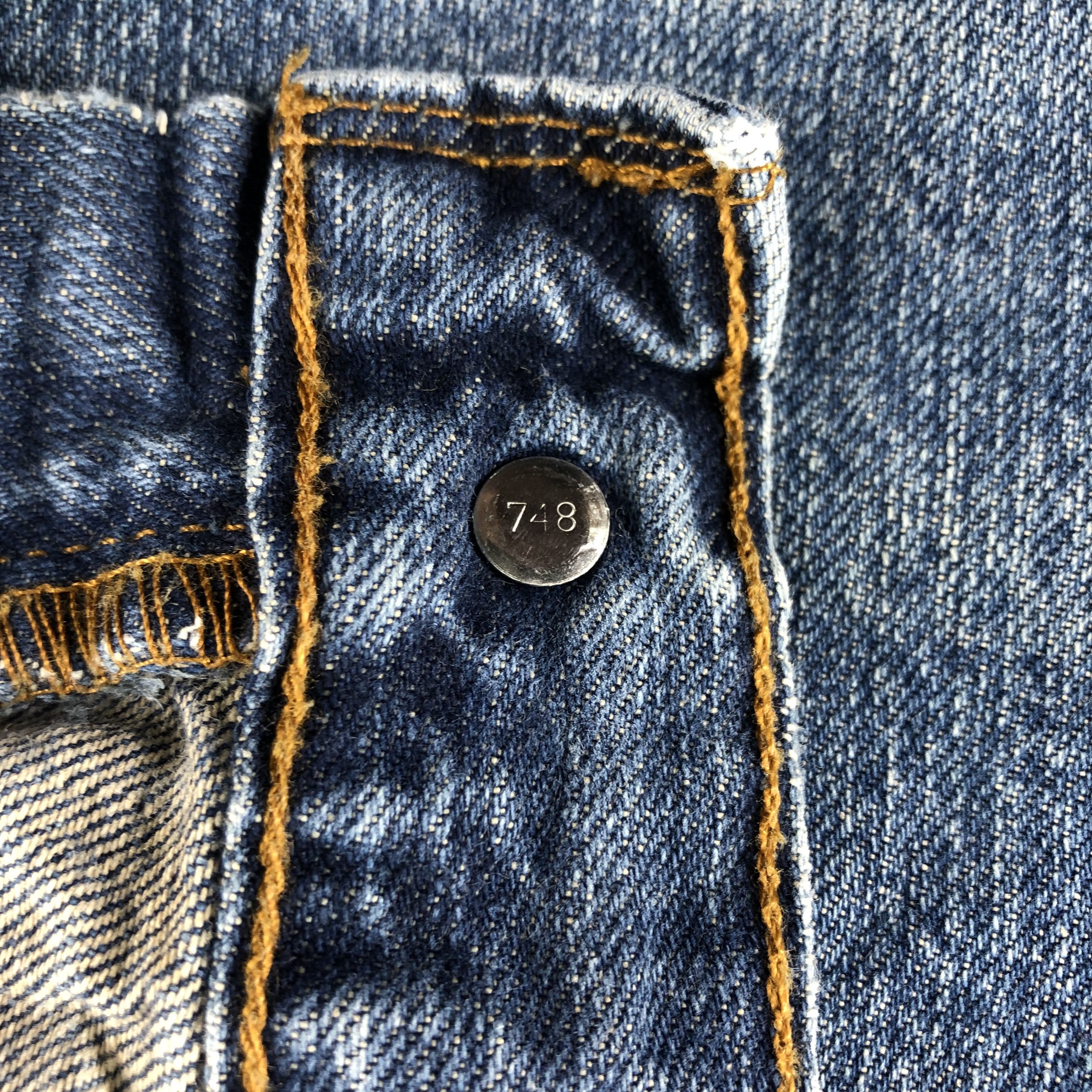 Levi's Vintage Blue Wash Levis 559 Jeans-J2677 Size US 39 - 11 Thumbnail