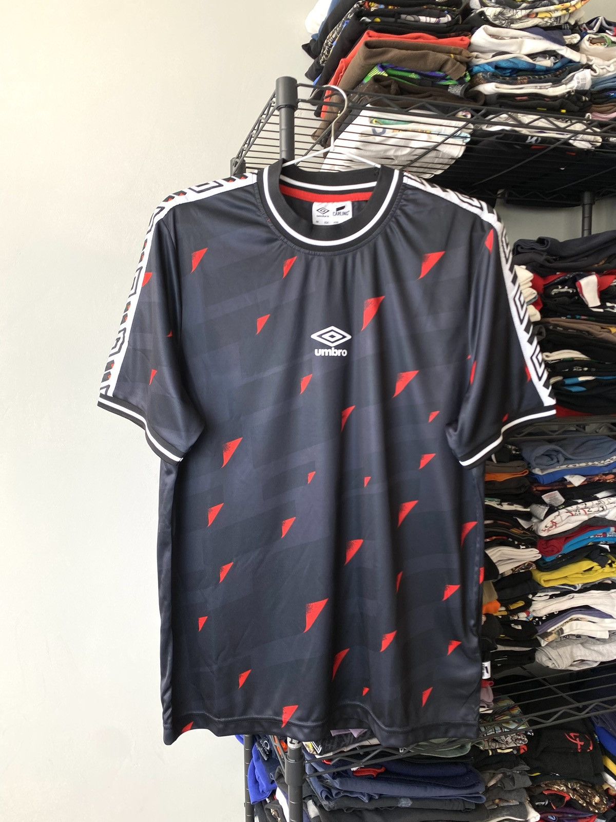Umbro Umbro Carling Beer Soccer Jersey TShirt Hype Vetements Style Size US S / EU 44-46 / 1 - 1 Thumbnail