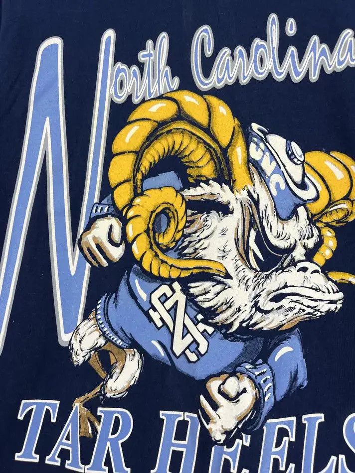 NBA Vintage 90s North Carolina Tar Heels Tee, Single Stitch Size US M / EU 48-50 / 2 - 9 Thumbnail