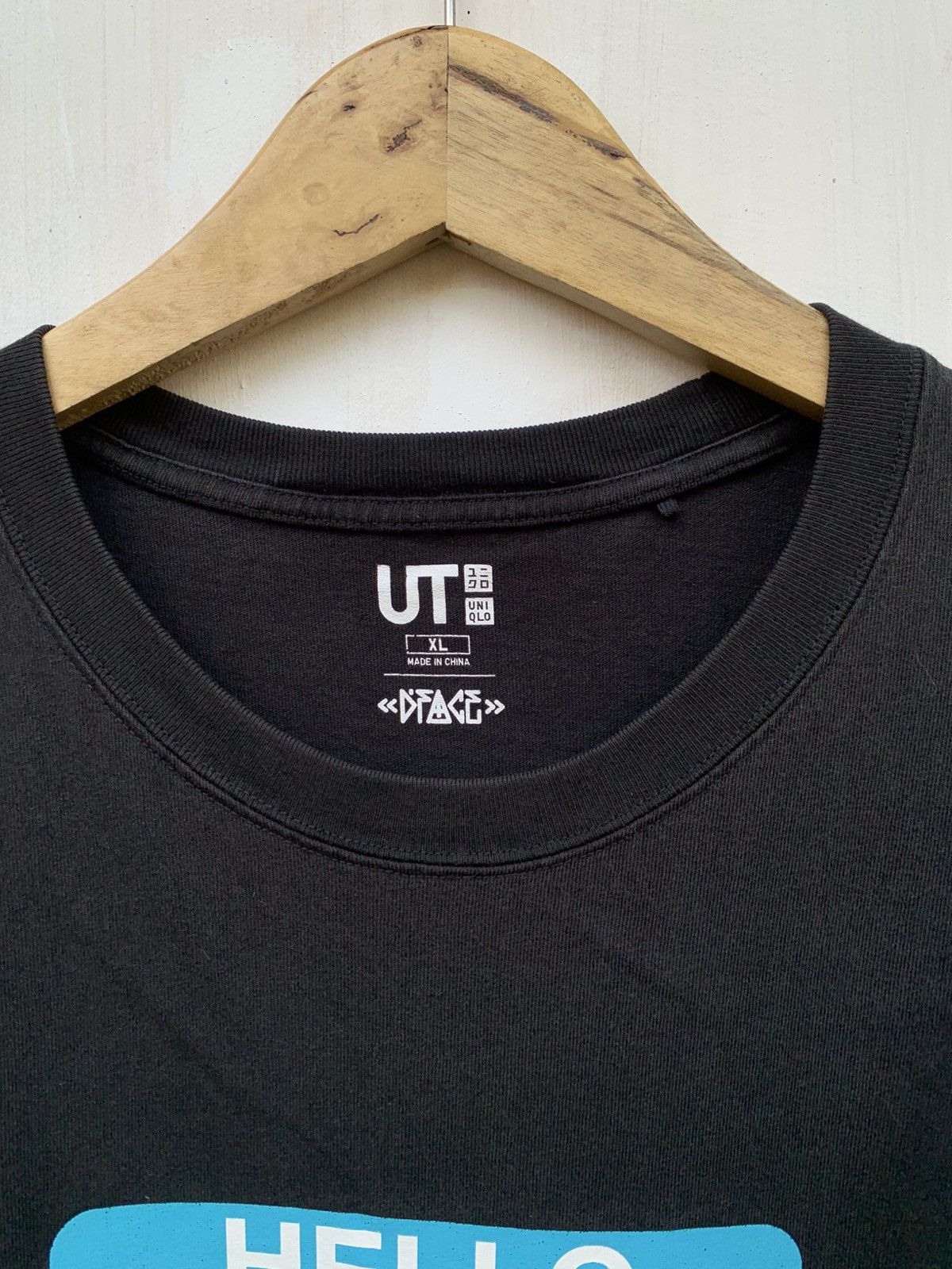 Uniqlo Uniqlo x dface iconic logo Size US XL / EU 56 / 4 - 4 Thumbnail