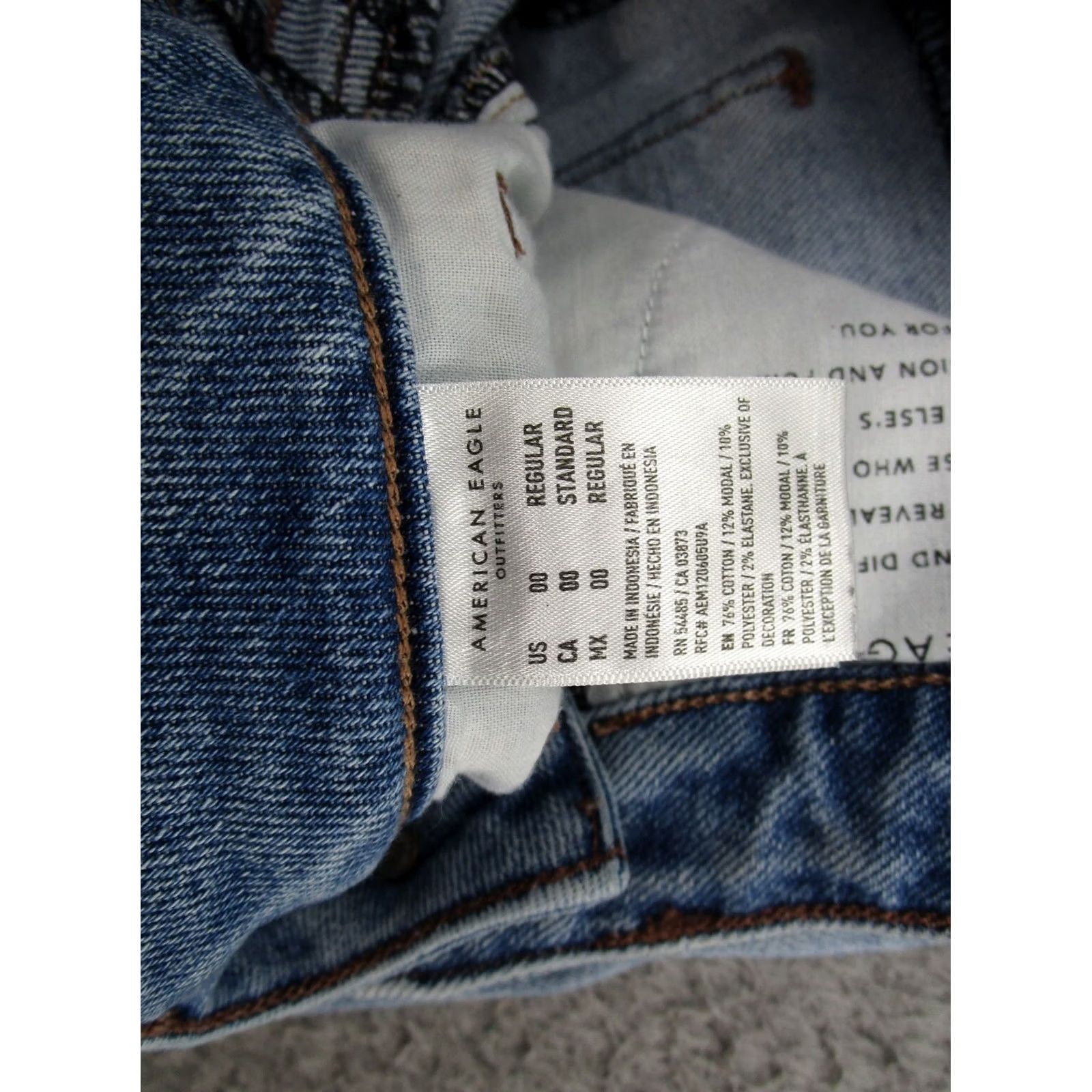 American Eagle Outfitters American Eagle Button Fly Distressed Stretch Denim Mom Jeans Women's Size 00 Blue Jeans Women's Size 24" / US 00 / IT 34 - 6 Thumbnail