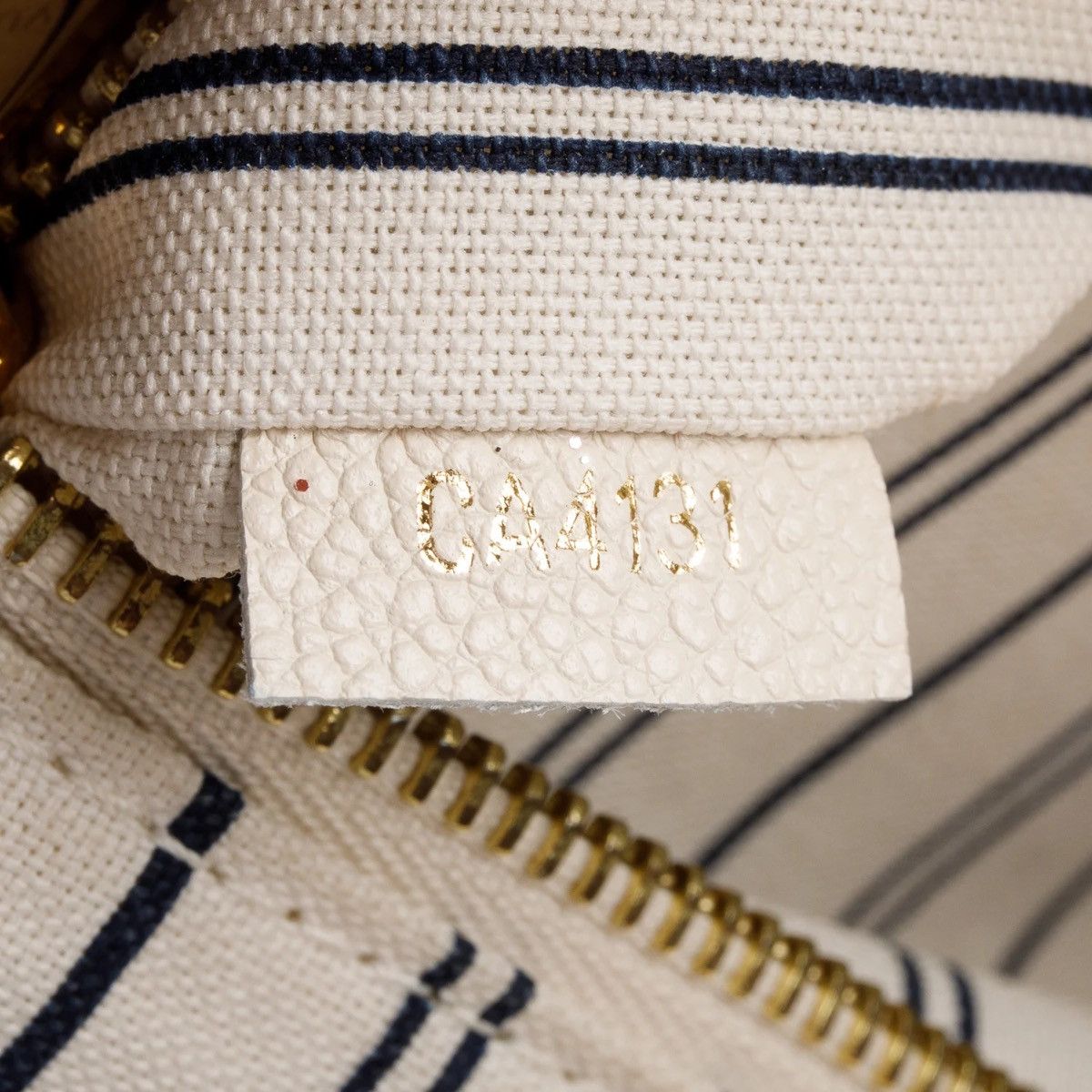 Louis Vuitton LOUIS VUITTON White Empreinte Leather Citadine PM Size ONE SIZE - 10 Thumbnail