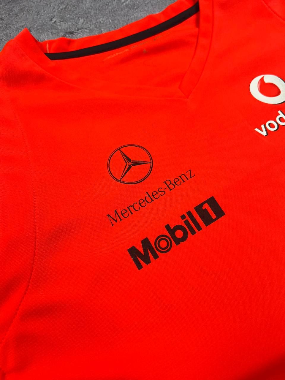 Formula 1 Mercedes Benz Vodafone Hugo Boss F1 T-Shirt Size US XL / EU 56 / 4 - 4 Thumbnail
