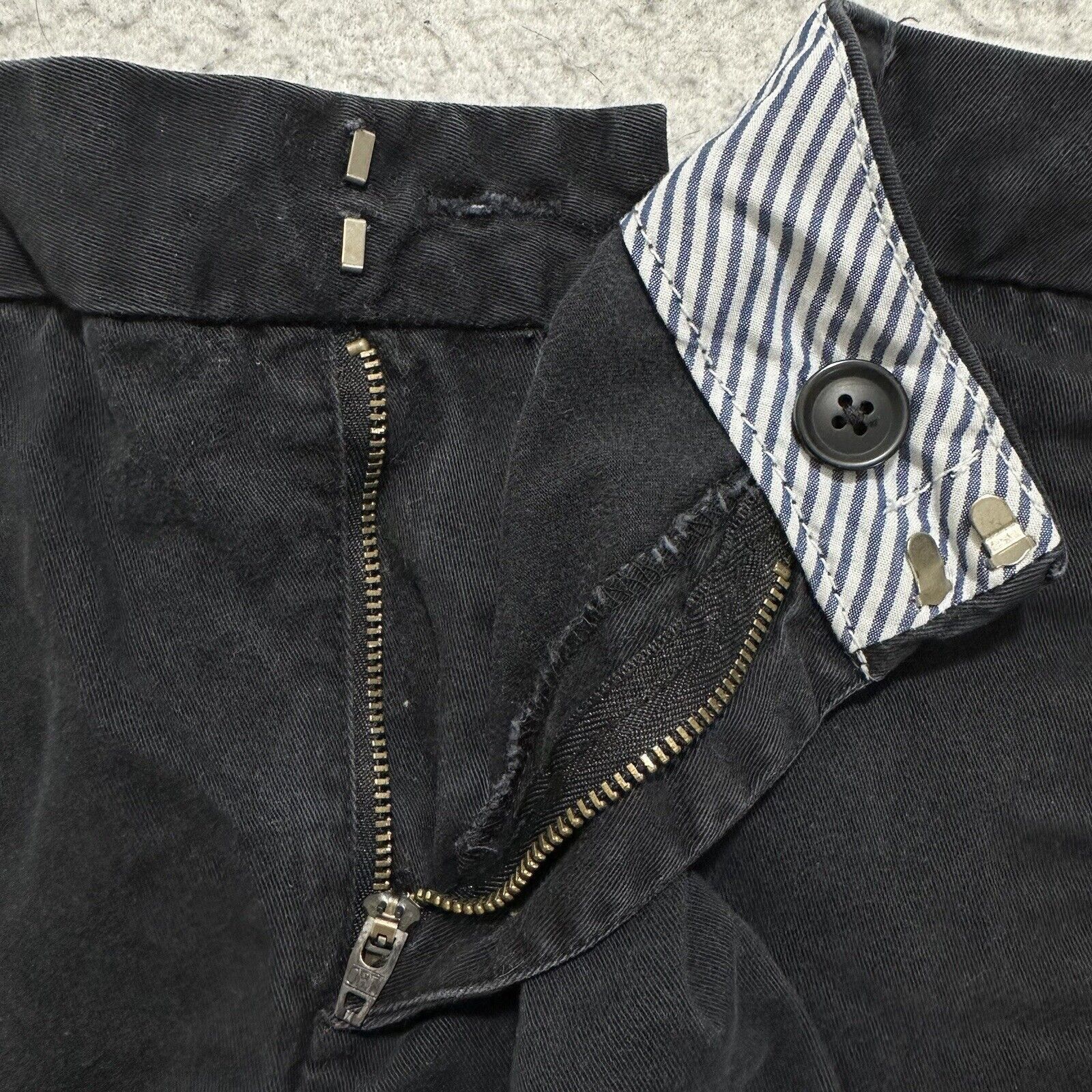 JCPenney JCPenney 14 3" Inseam Chino Shorts Black Mid Rise JCP Size 36" / US 14 / IT 50 - 6 Thumbnail