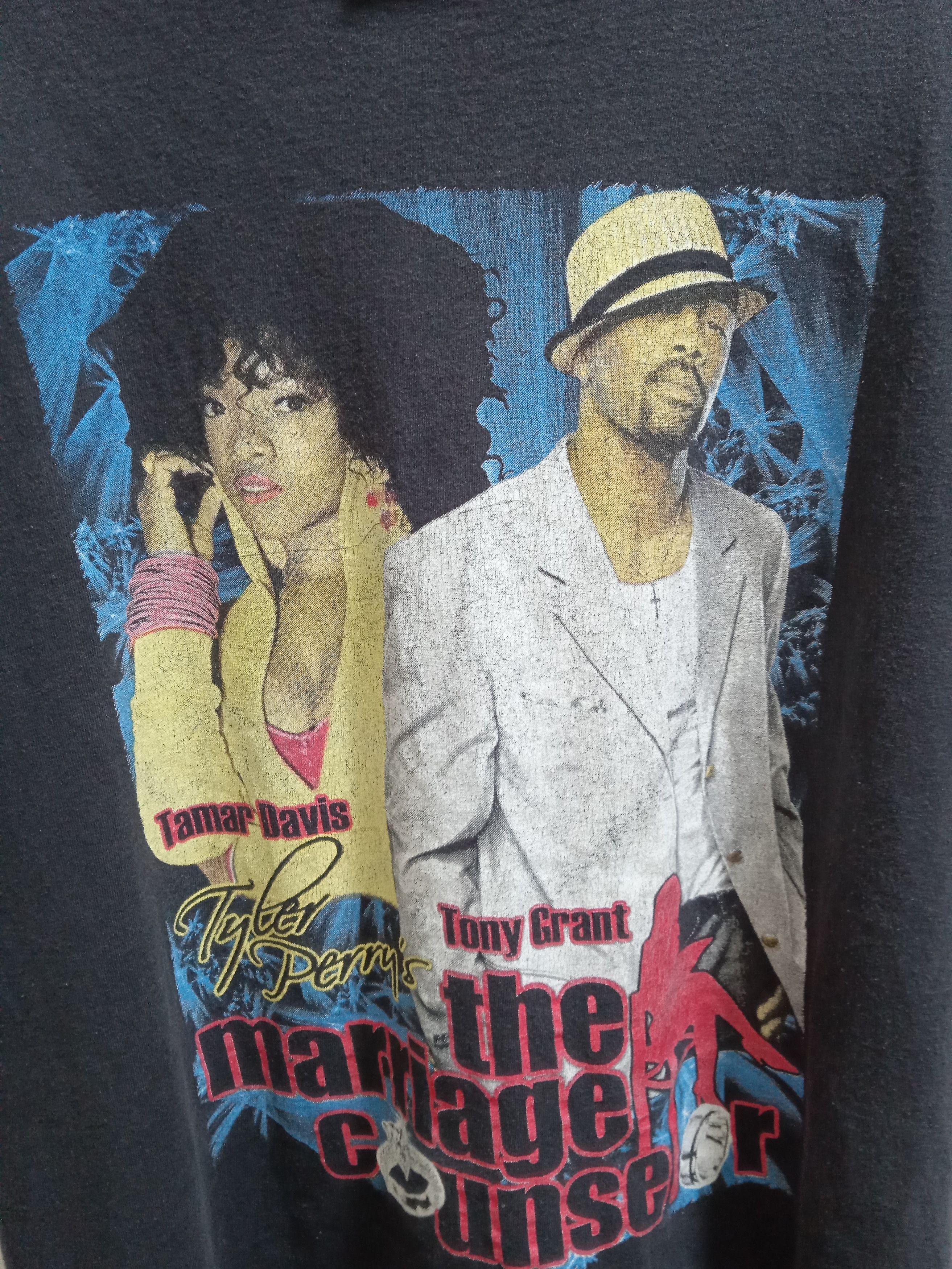 Vintage Vintage 2000s Tyler Perry's The Marriage Counselor T Shirt Size US XL / EU 56 / 4 - 3 Thumbnail