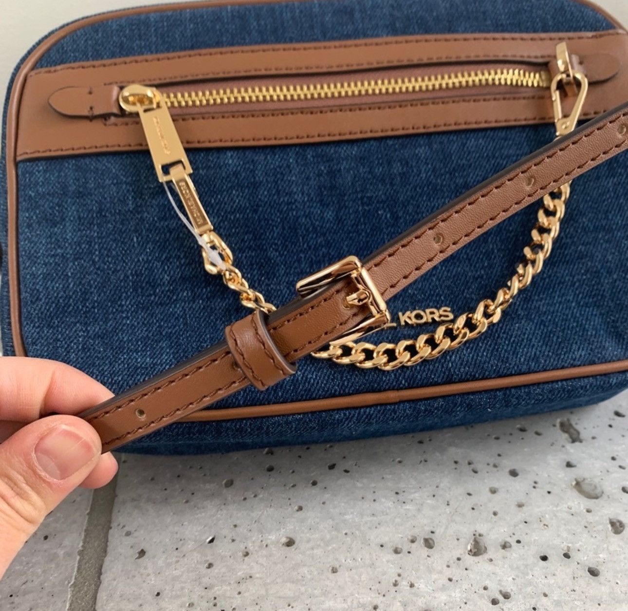 Michael Kors NWT Michael Kors Large East West Zip Chain Crossbody Bag Size ONE SIZE - 8 Thumbnail