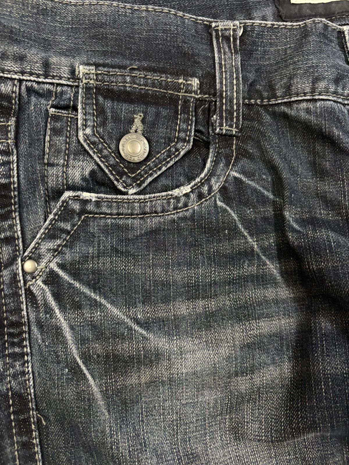 Japanese Brand Vintage Japanese Brand Dark Blue Wash Loose Distressed Jeans Size US 34 / EU 50 - 4 Thumbnail