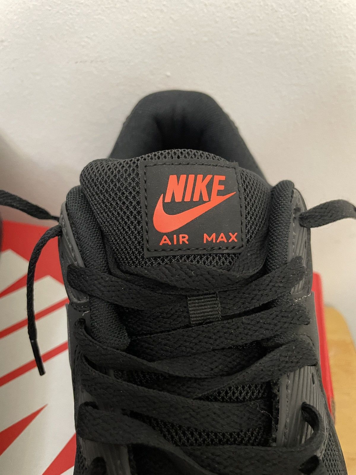 Nike Nike Air Max 90 Size US 12 / EU 45 - 8 Thumbnail