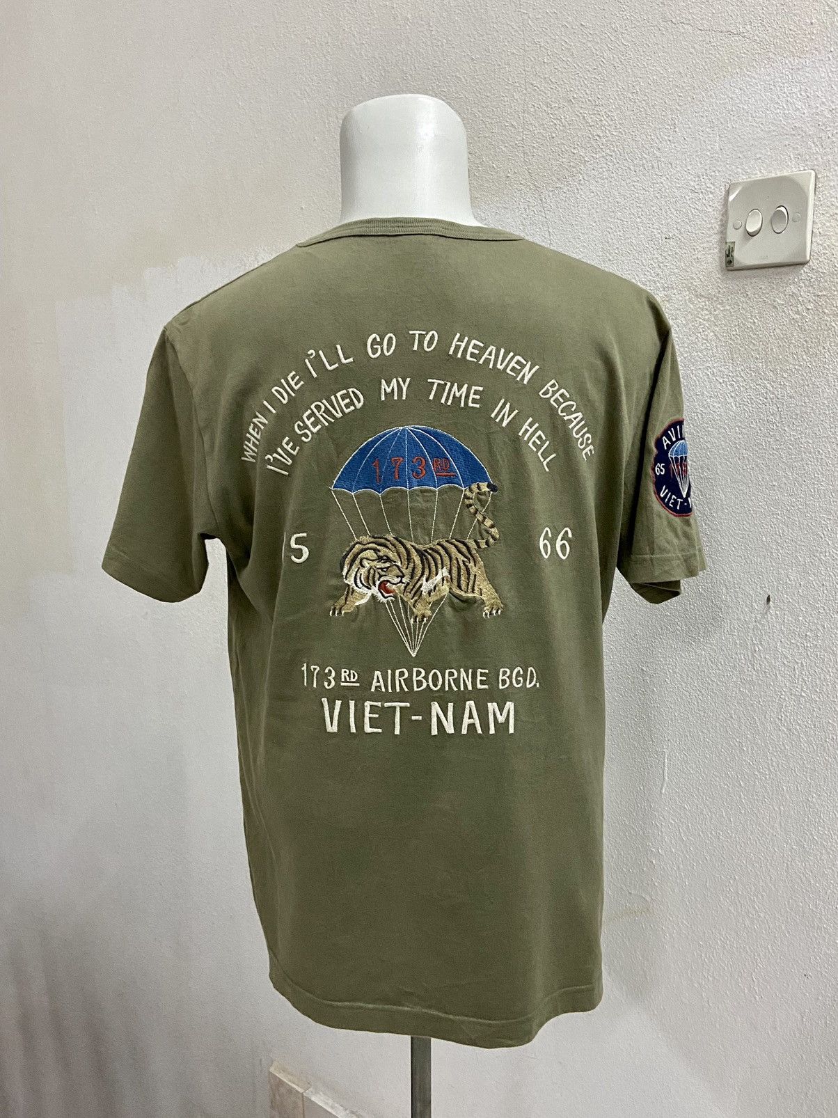 Avirex AVIREX 173 AIRBORNE VIETNAM WAR TEE Size US L / EU 52-54 / 3 - 7 Thumbnail