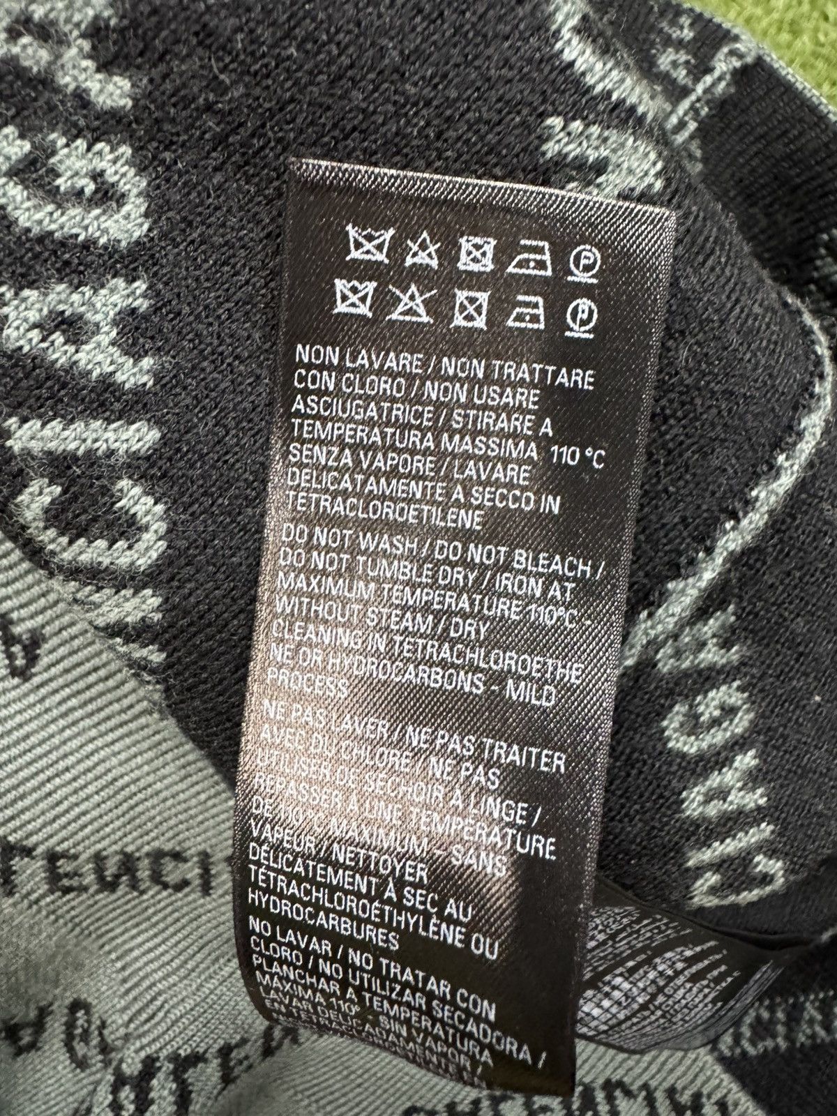 Balenciaga Balenciaga Mirror Mini Logo Sweater Size US S / EU 44-46 / 1 - 5 Thumbnail