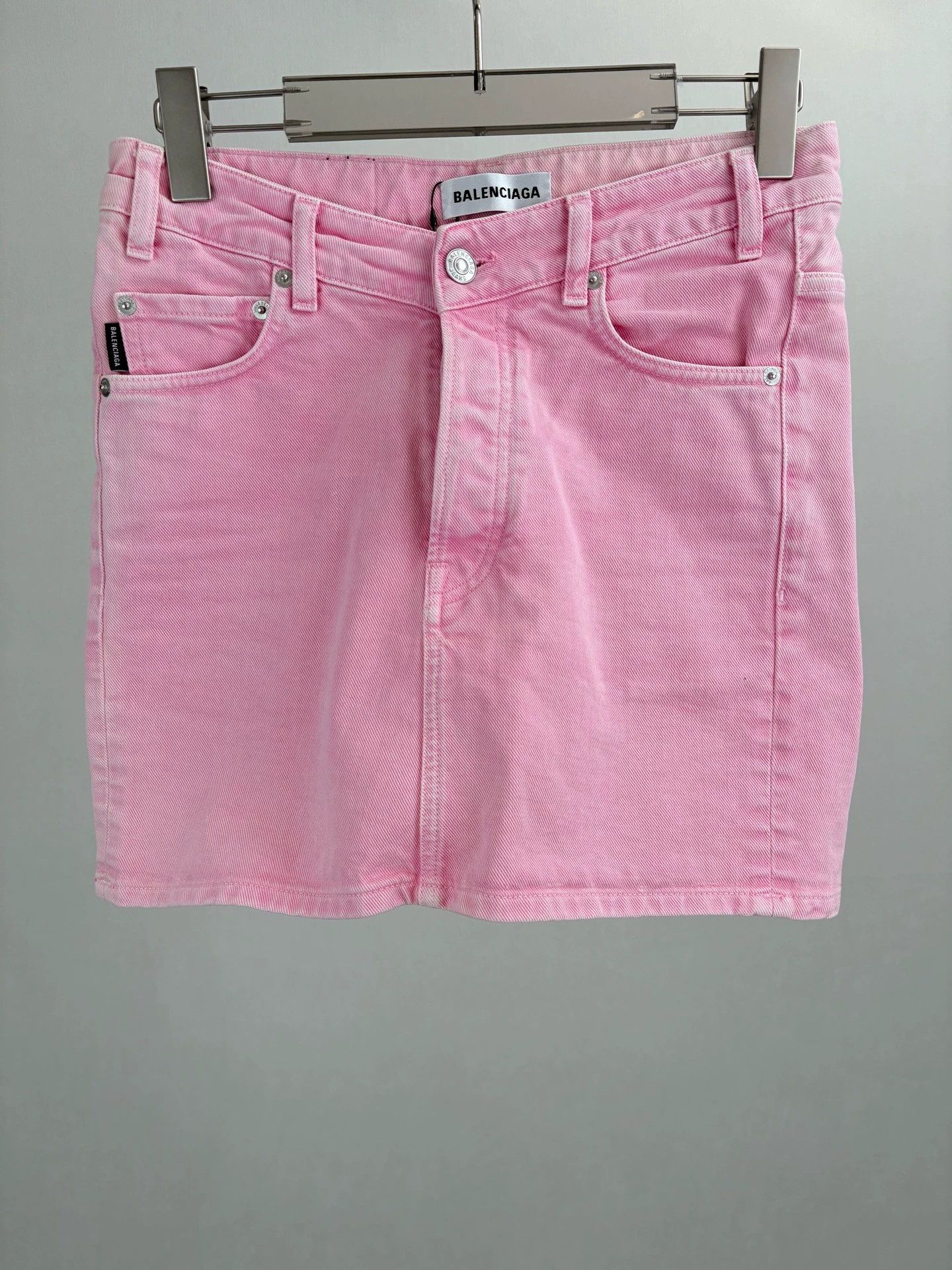 Balenciaga BALENCIAGA pink distressed denim shourts Size 25" / US 0 / IT 36 - 1 Thumbnail