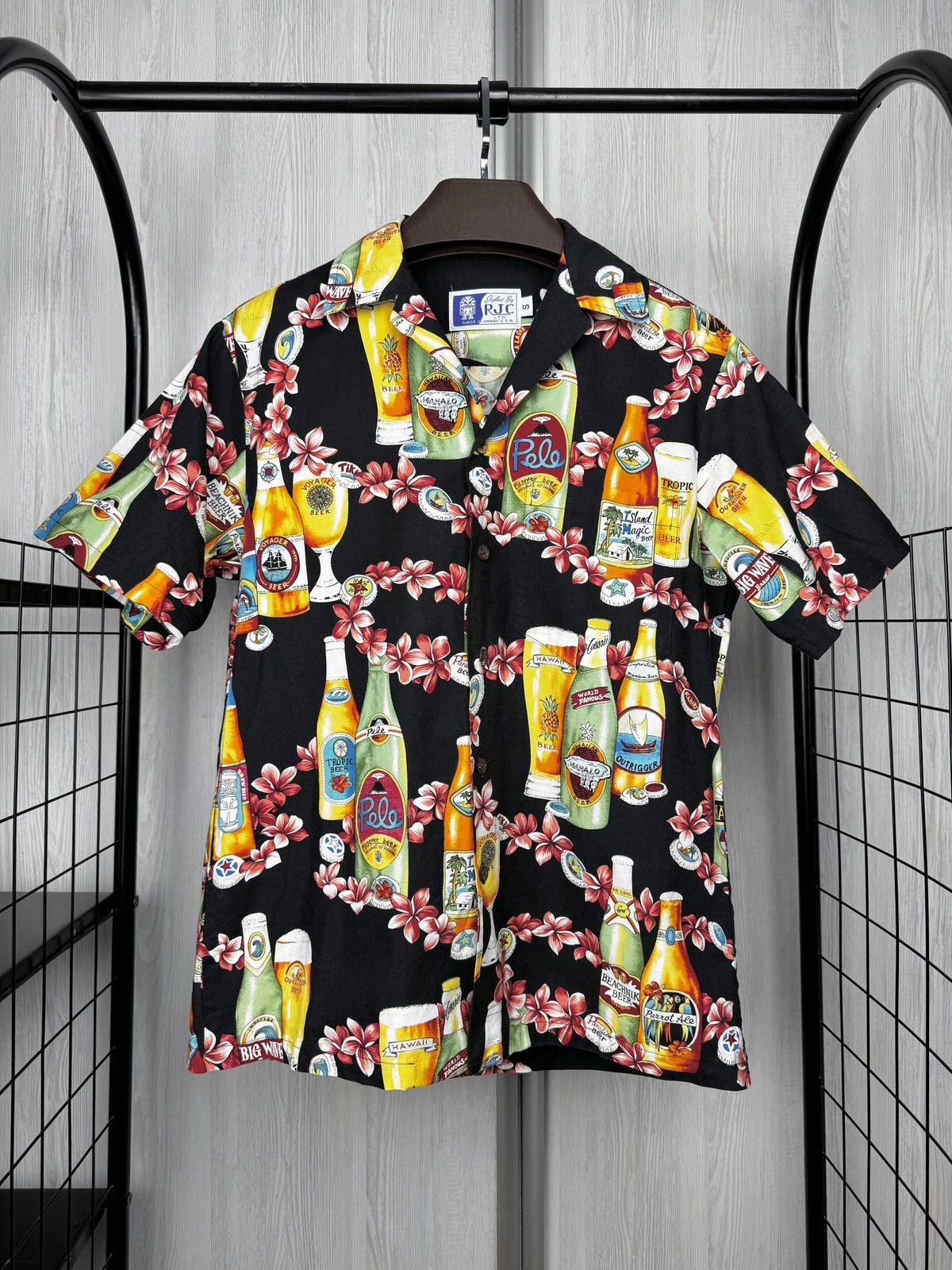Other RJC Big Wave Pale Ale Beer Men's Hawaiian Shirt size S Size US S / EU 44-46 / 1 - 2 Thumbnail