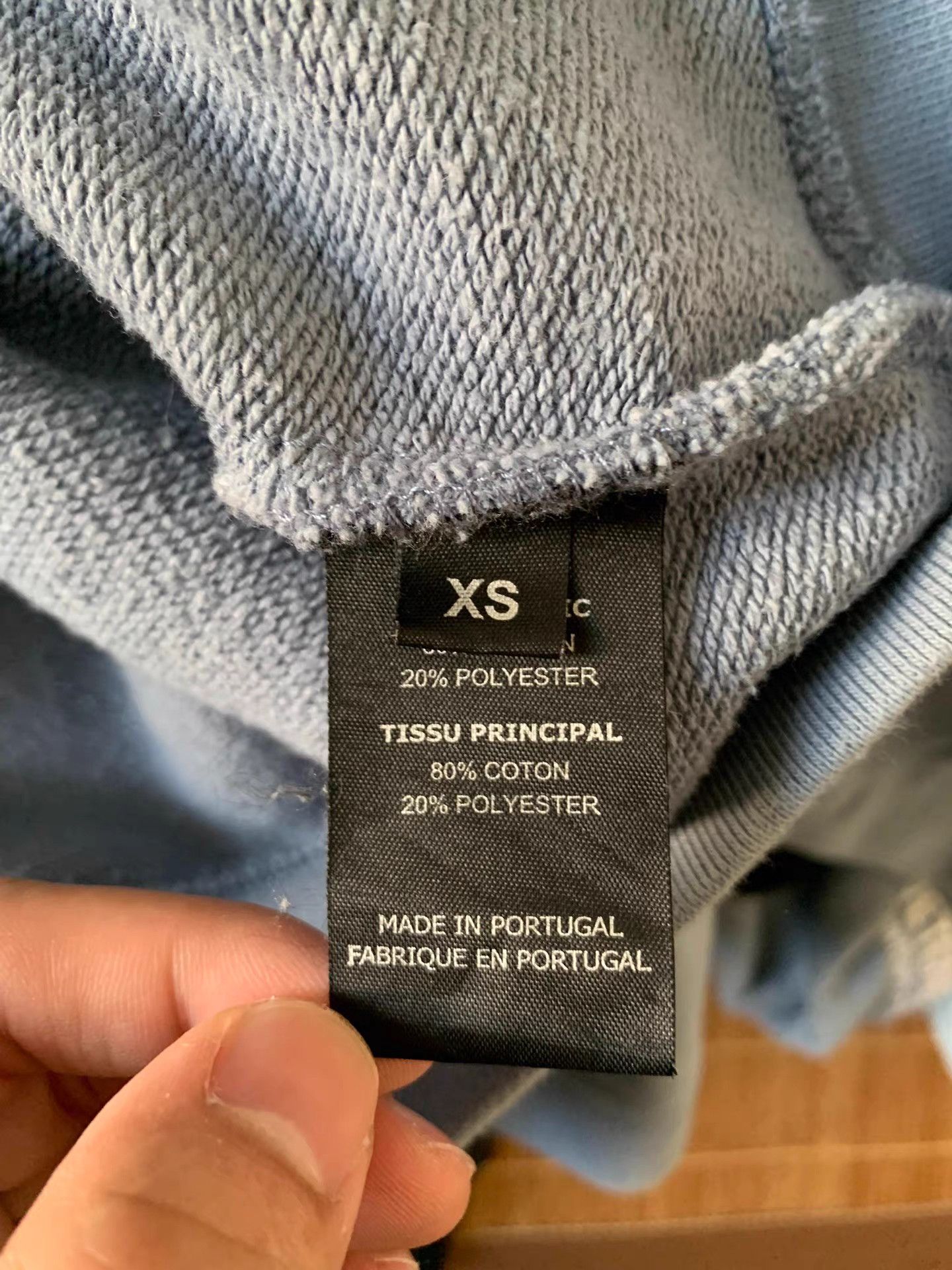 Vetements Vetements Off-Shoulder Sweatshirt Size XS / US 0-2 / IT 36-38 - 3 Thumbnail