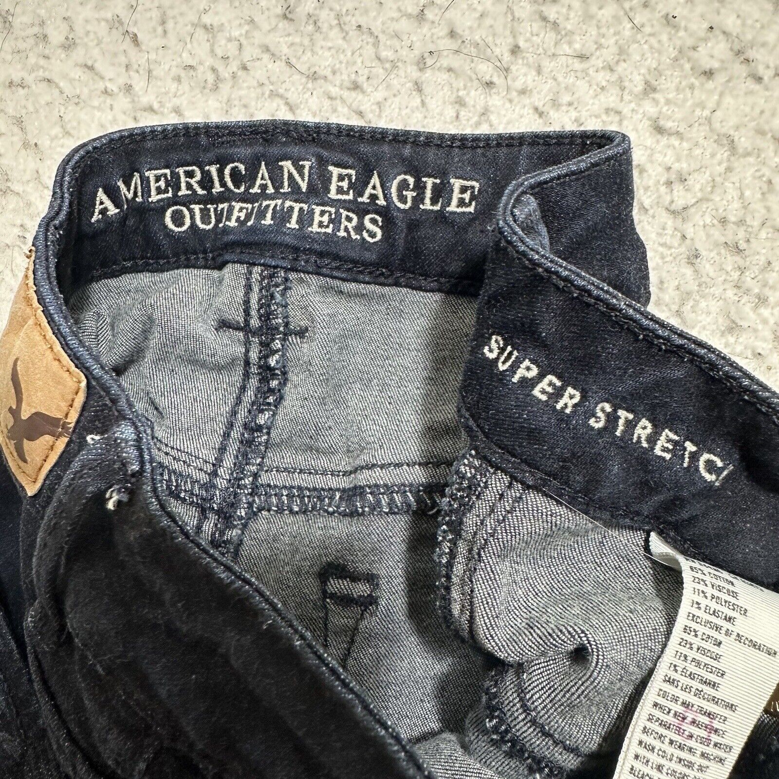 American Eagle Outfitters American Eagle 2 Super Stretch 4" Inseam Denim Jean Shorts Size 26" / US 2 / IT 38 - 5 Thumbnail