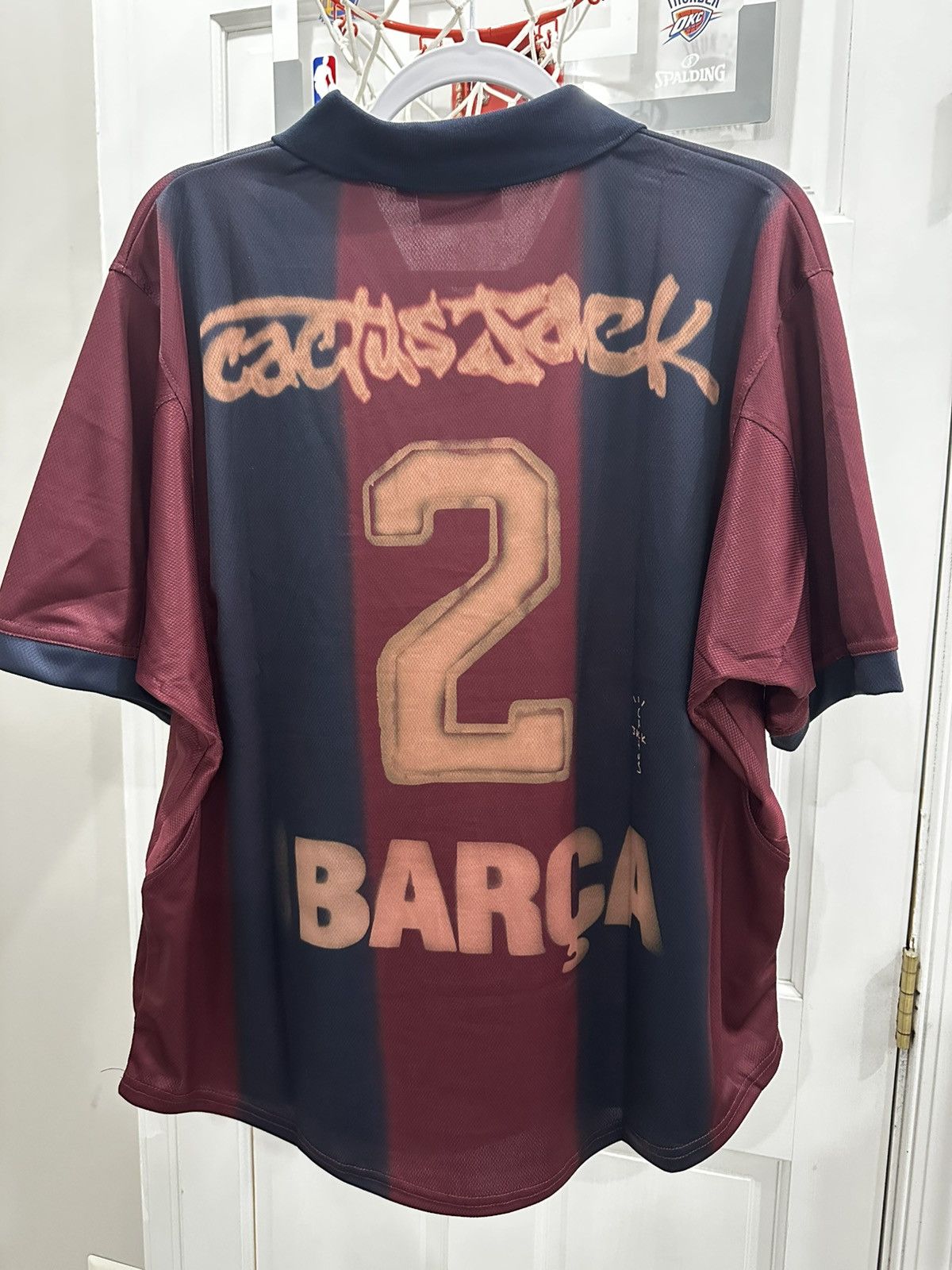 Travis Scott Cactus Jack / Nike FC Barcelona Retro Jersey Size US M / EU 48-50 / 2 - 2 Thumbnail