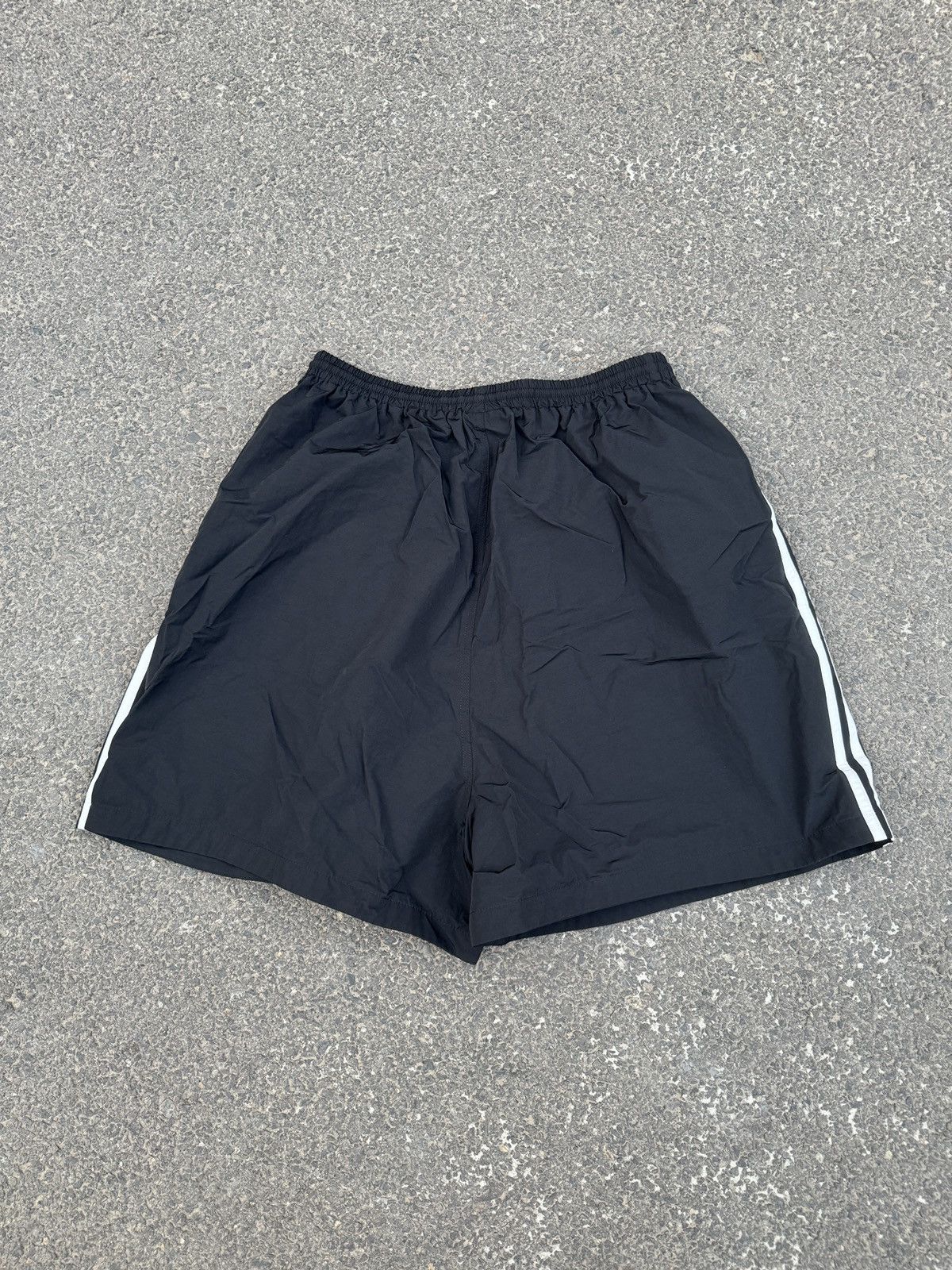 Balenciaga Balenciaga Adidas Nylon Shorts Sport / Swimshort Sz.50 Size US 34 / EU 50 - 5 Thumbnail