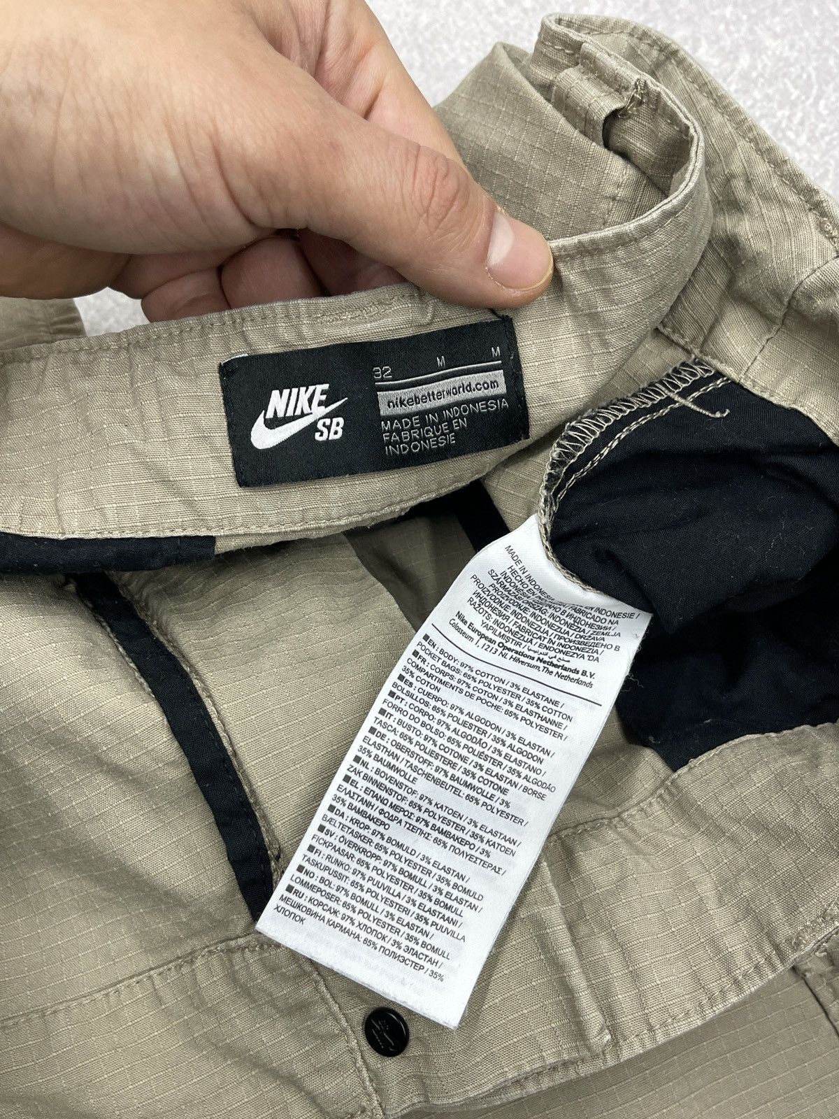 Nike Mens Nike SB Hawthorne Cargo Shorts Beige Drill Y2K TECH ACG Size US 32 / EU 48 - 9 Thumbnail