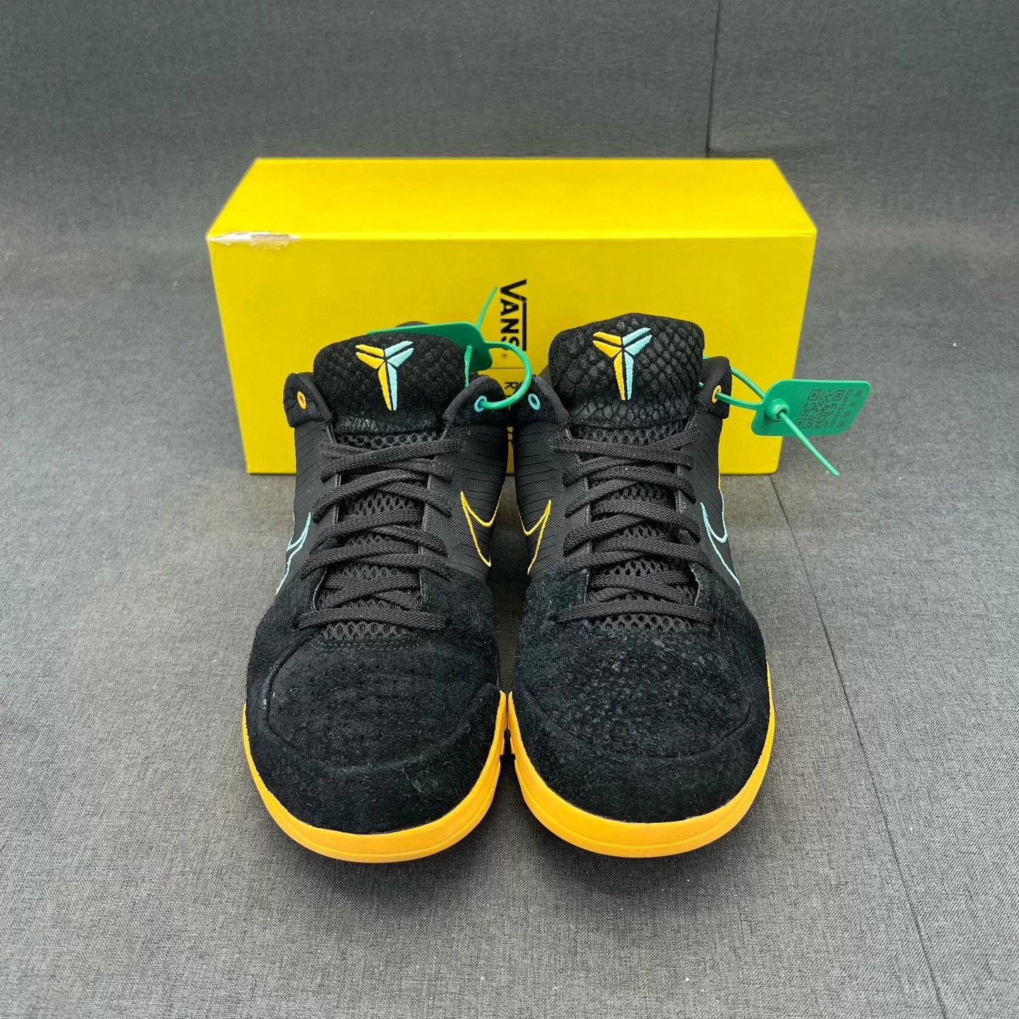 Nike Air Jordan 4 Black Yellow Snake Print 44 Size US 11 / EU 44 - 6 Thumbnail